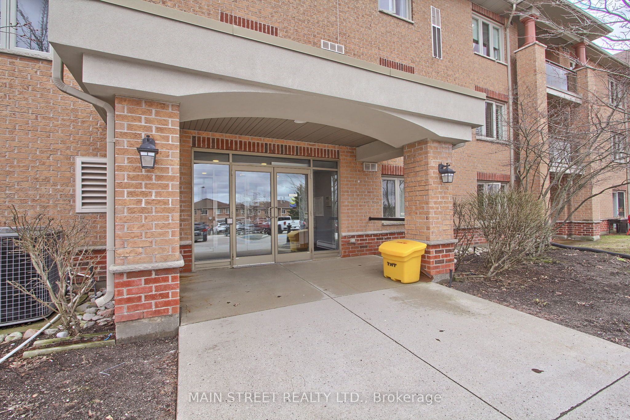 500 Mapleview Drive W 305, Barrie, ON L4N 6C3 photo 4