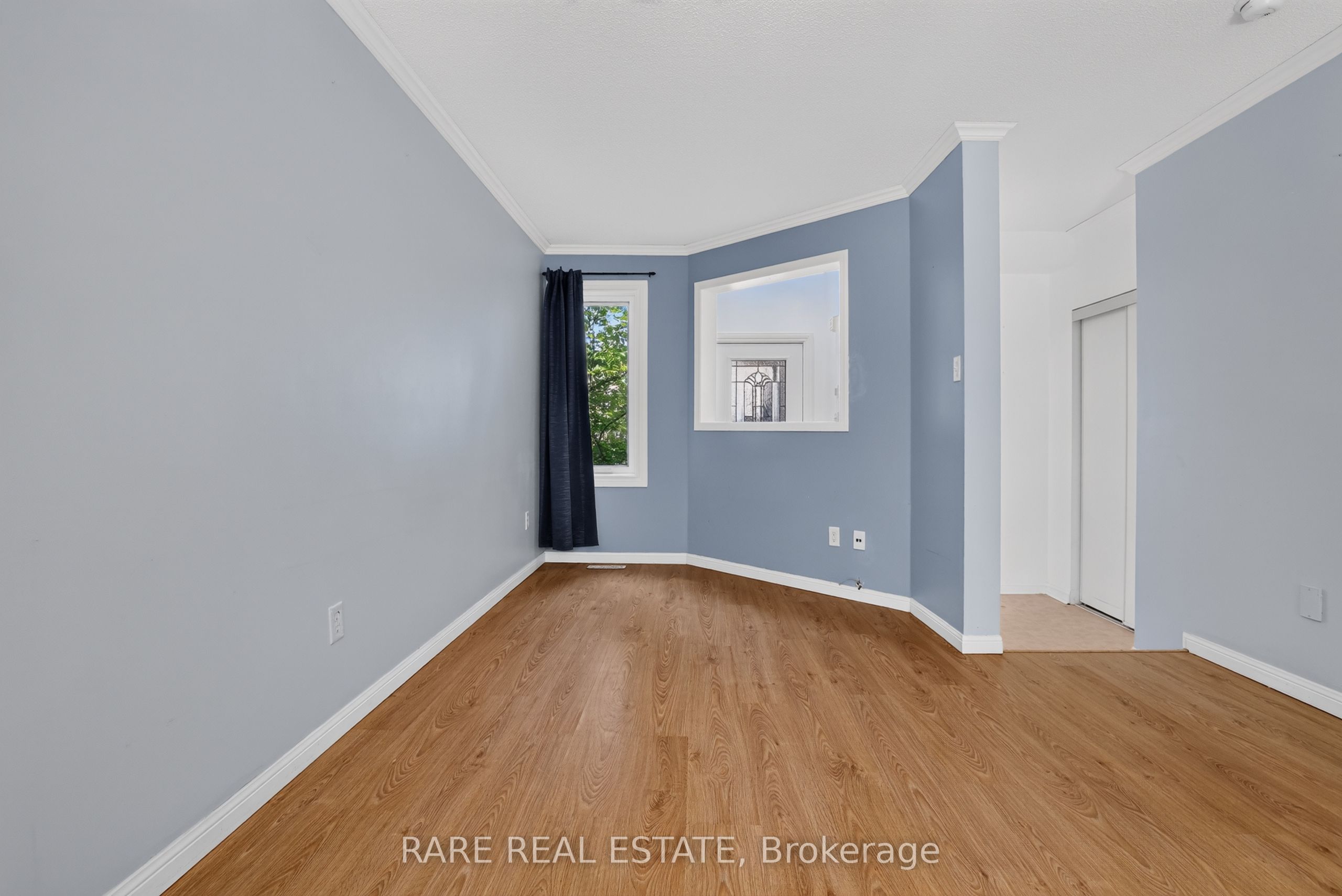 102 Hawthorne Crescent, Barrie, ON L4N 9Y9 photo 5