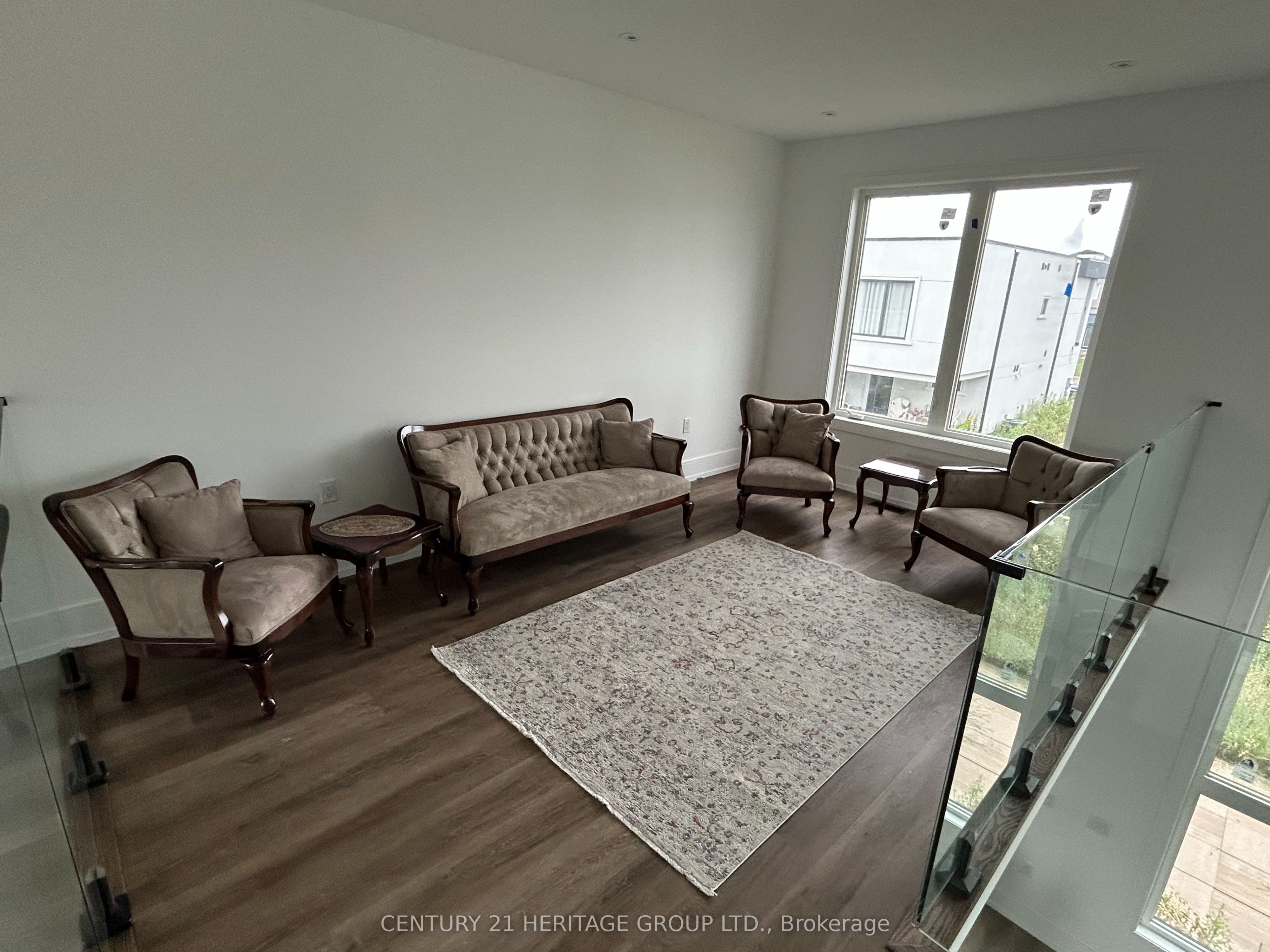 3714 Quayside Drive, Severn, ON L3V 8M9