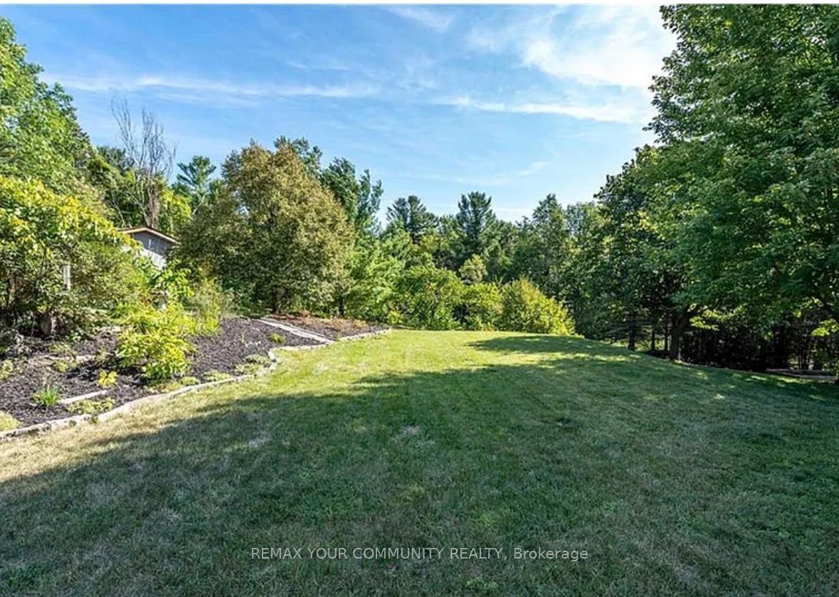 12 Cairns Boulevard, Springwater, ON L0L 1X0 photo 3