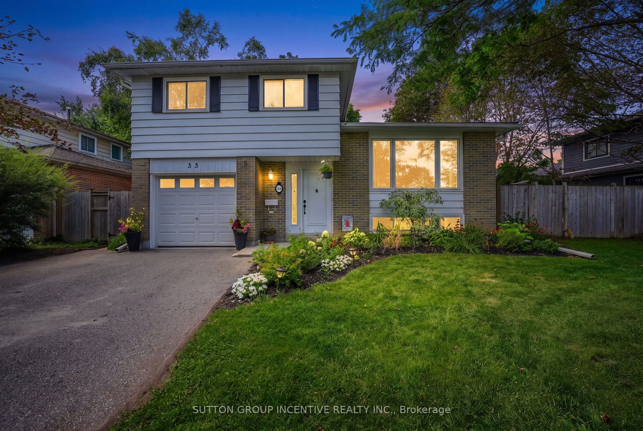 35 Jills Court, Barrie, ON L4M 4L6