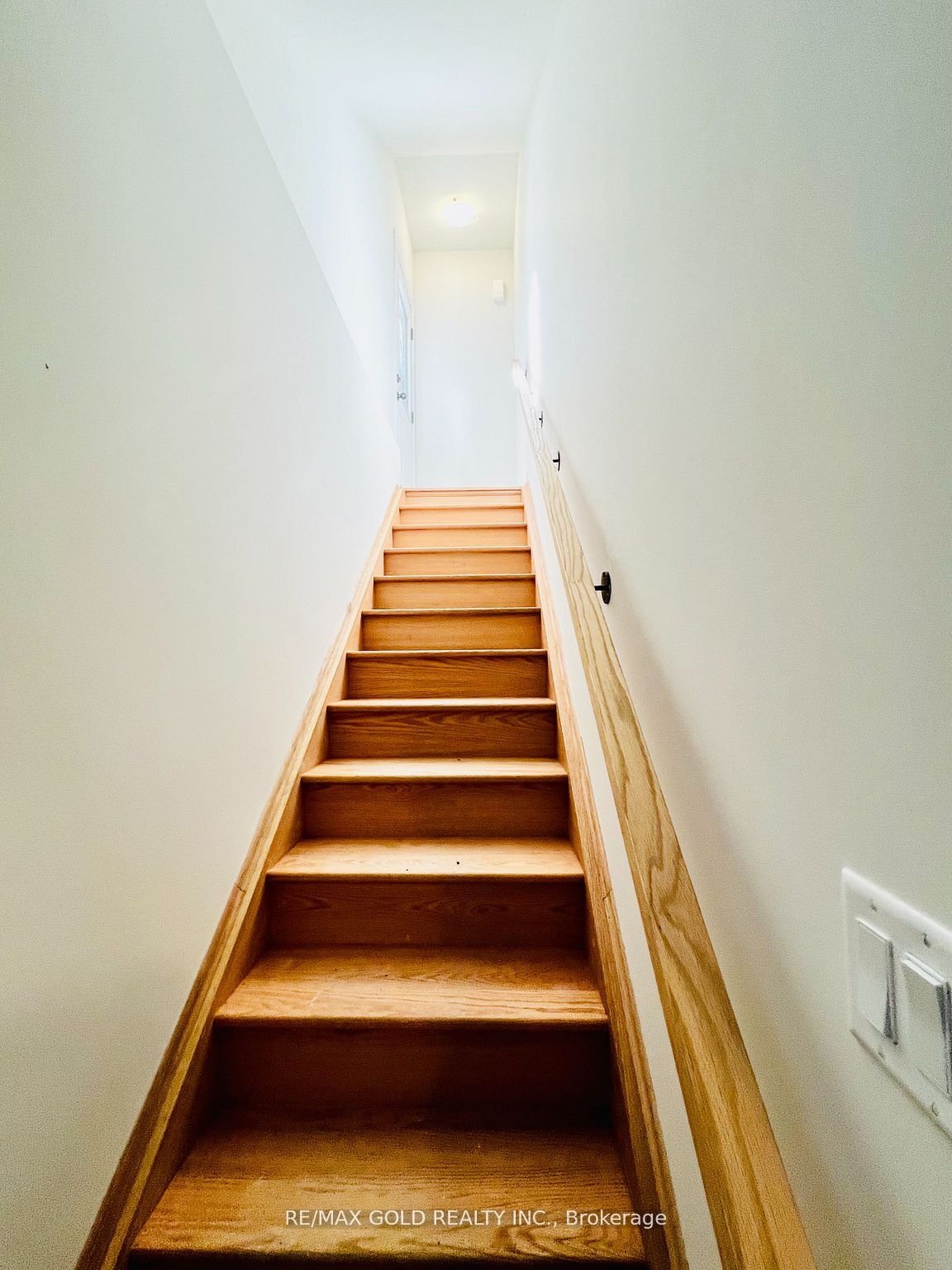 24 Hylton Drive Unit 1- Basement, Barrie, ON L9J 0W5 photo 3