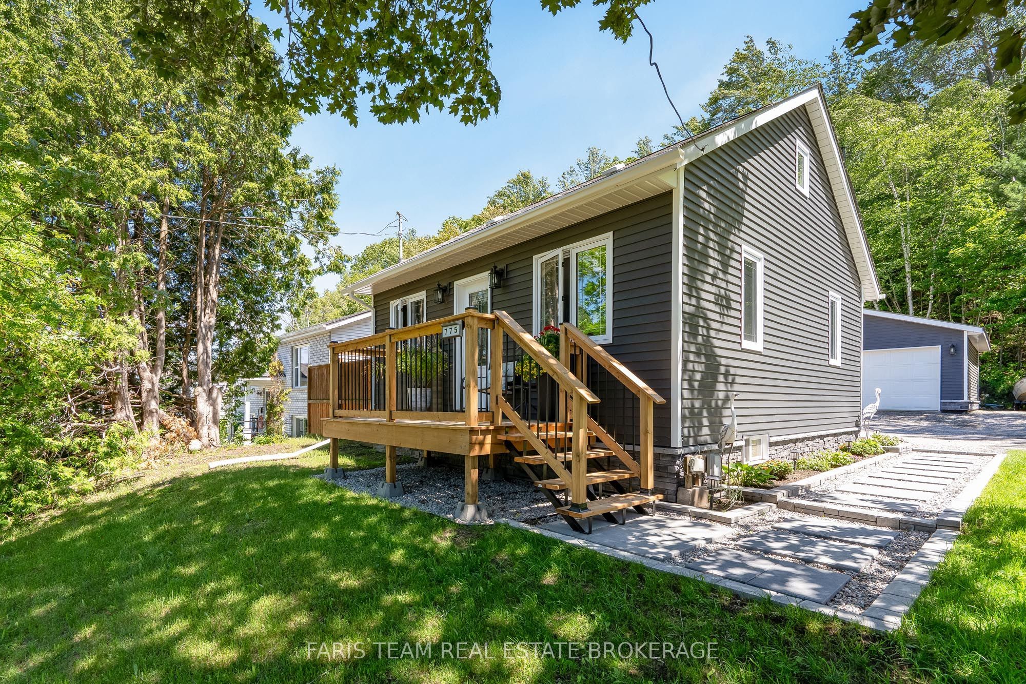 775 Ontario Street, Midland, ON L4R 1A6