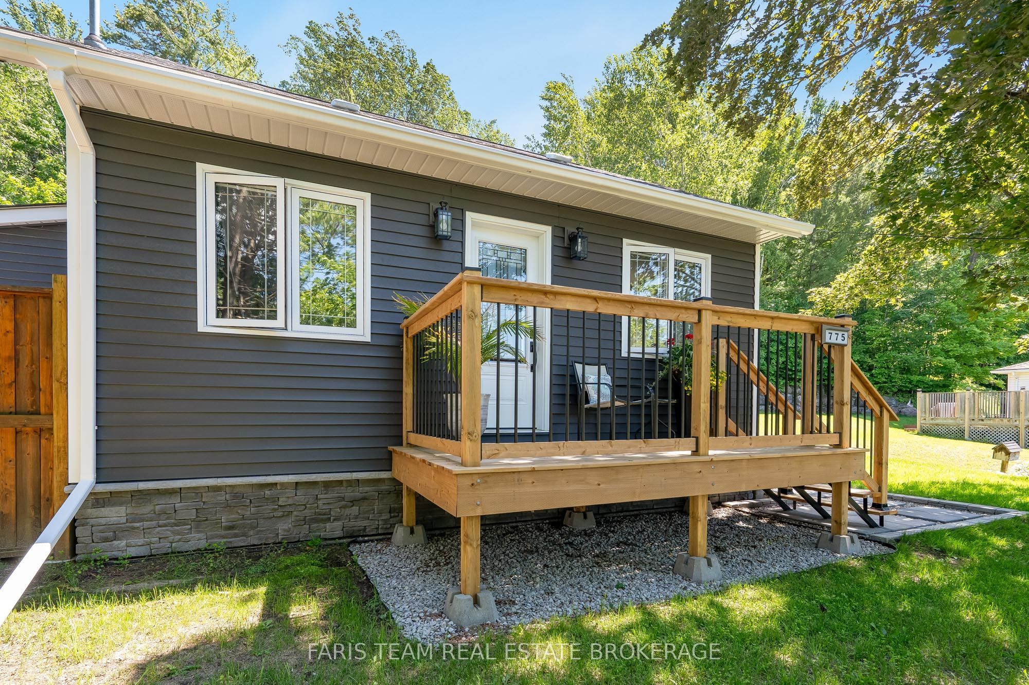 775 Ontario Street, Midland, ON L4R 1A6 photo 3