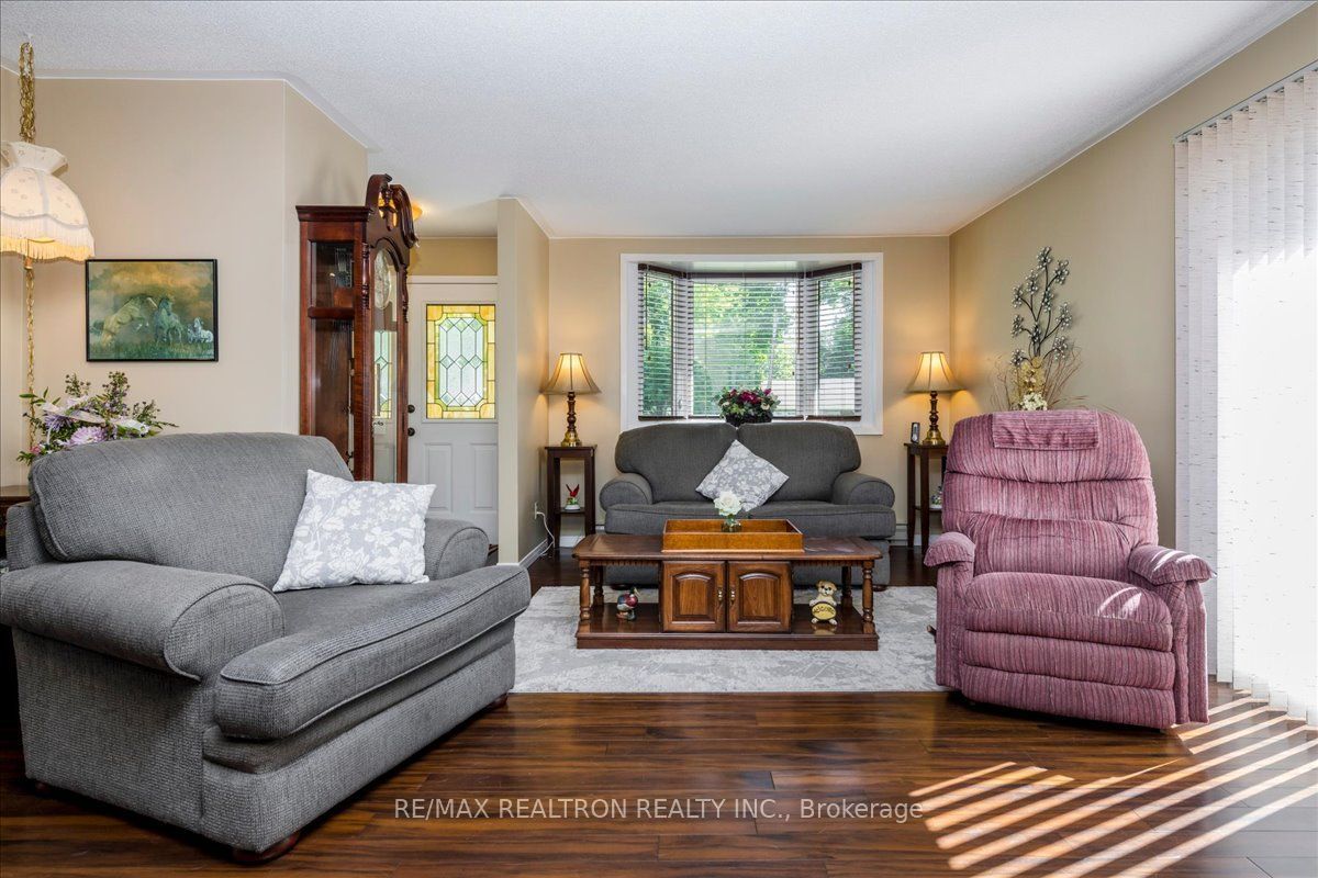 4090 Wainman Line, Orillia, ON L3V 7C3 photo 5