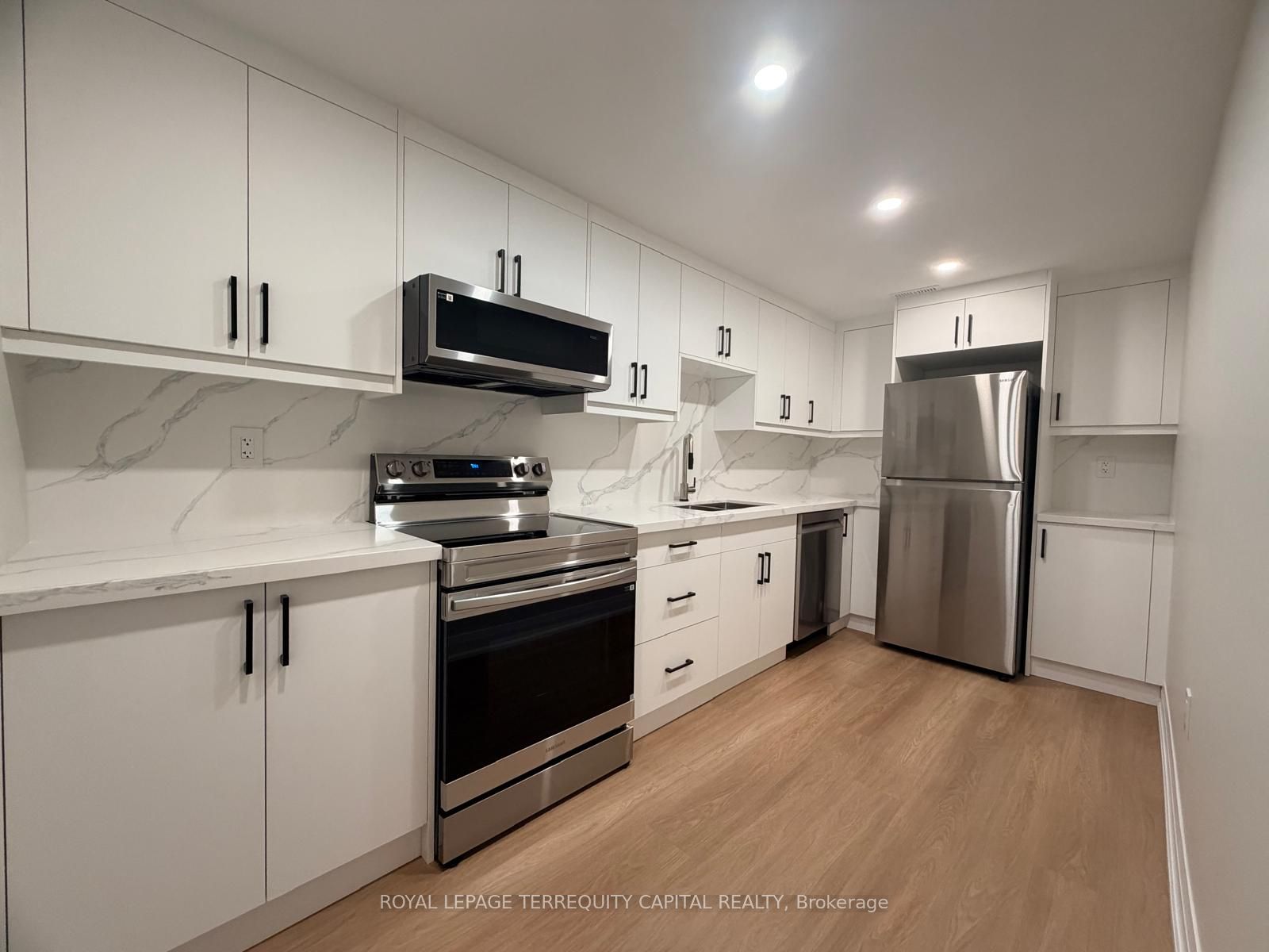 284 Livingstone Street W Unit 2, Barrie, ON L4N 7A9 photo 4