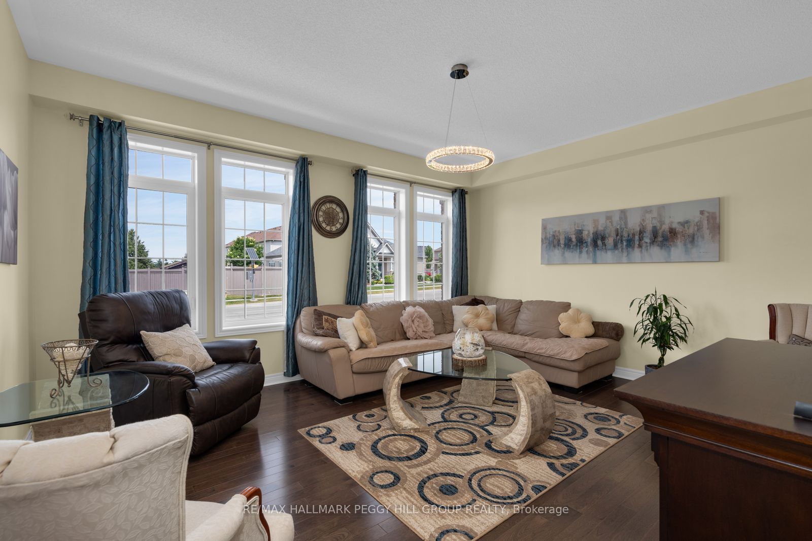 267 Kozlov Street, Barrie, ON L4N 6R7 photo 2