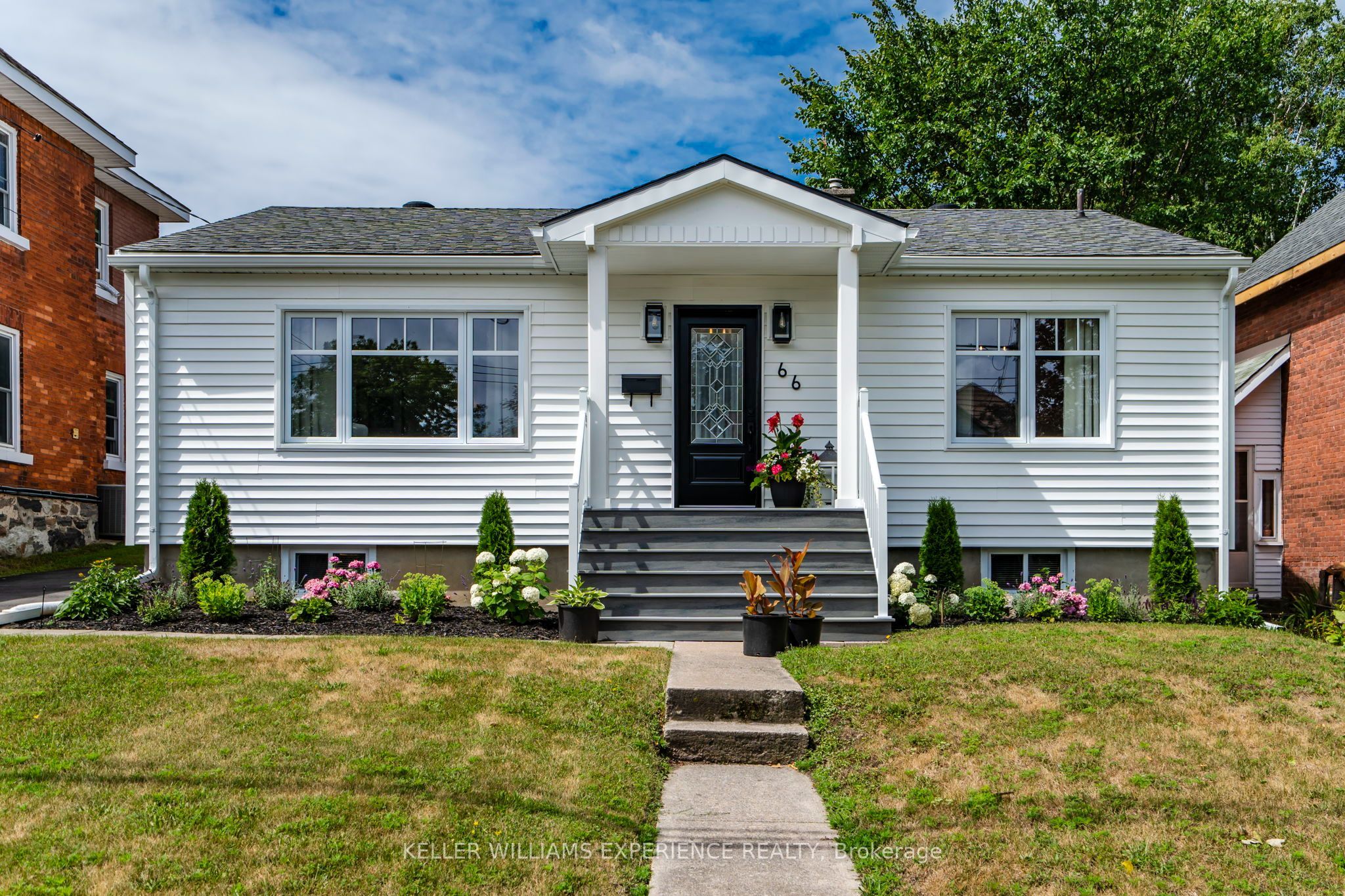 66 Fifth Street, Midland, ON L4R 3V3 photo 2