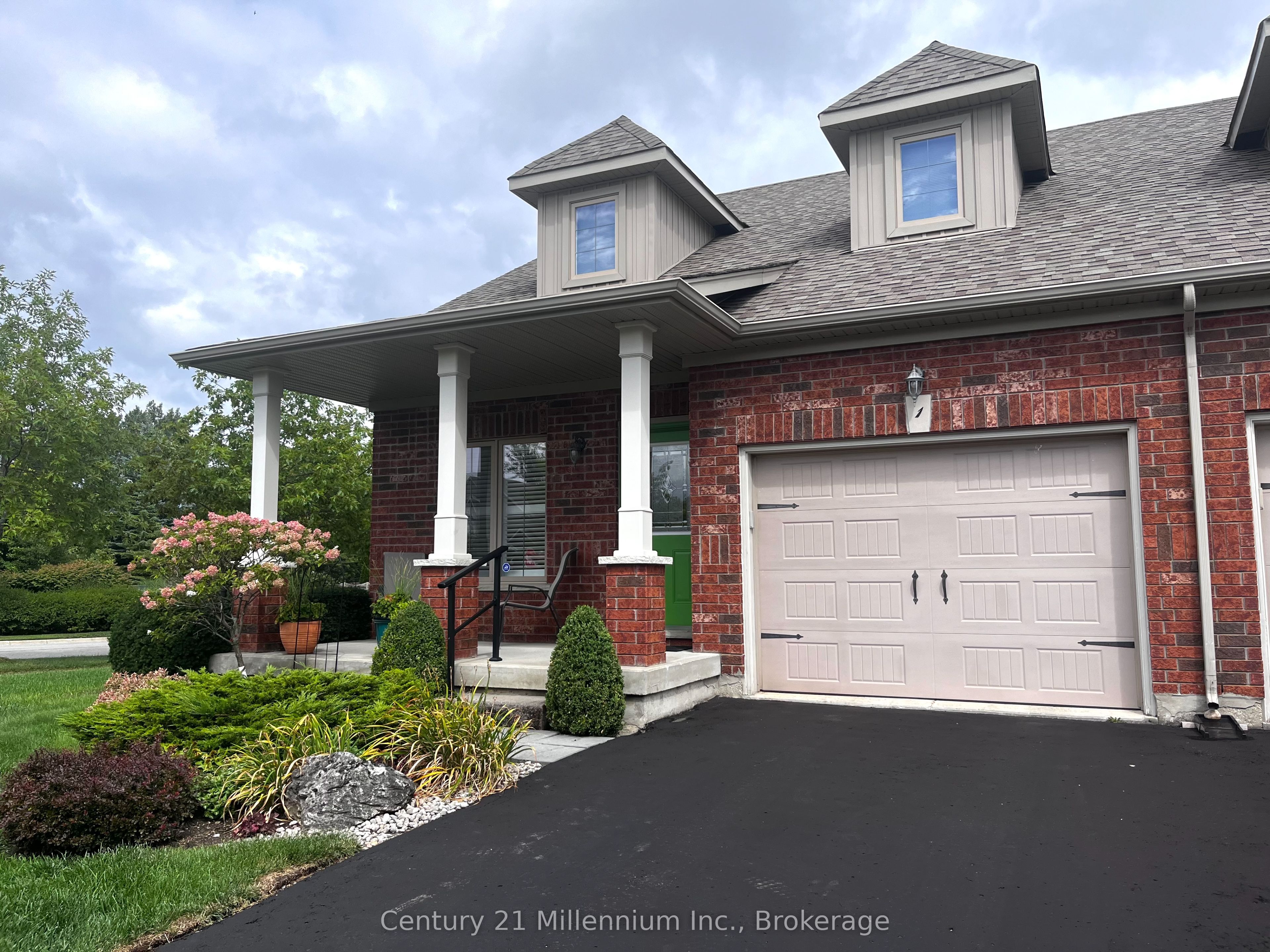 1 Barr Street, Collingwood, ON L9Y 2L7