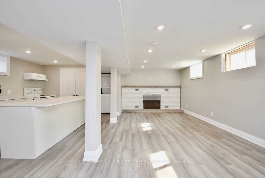 192 Wellington Street E Lower, Barrie, ON L4M 2C8 photo 5