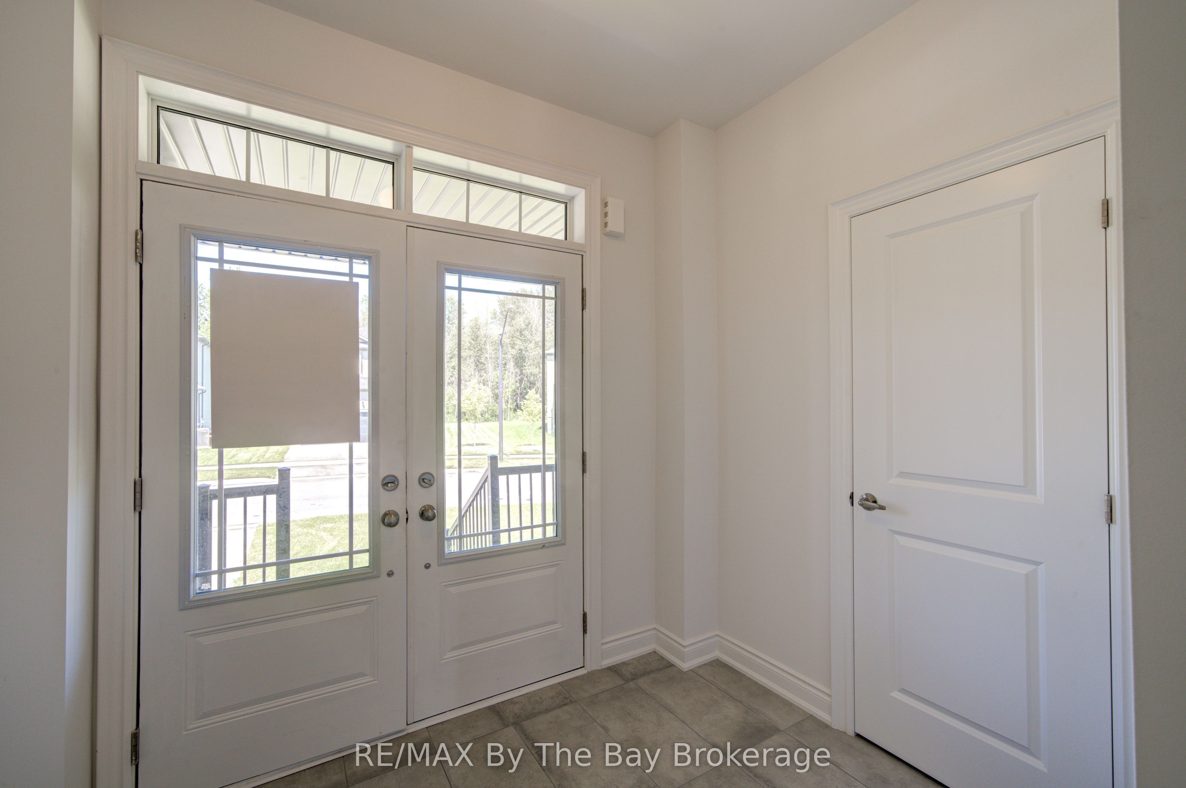 25 Amber Drive, Wasaga Beach, ON L9Z 0R9 photo 2