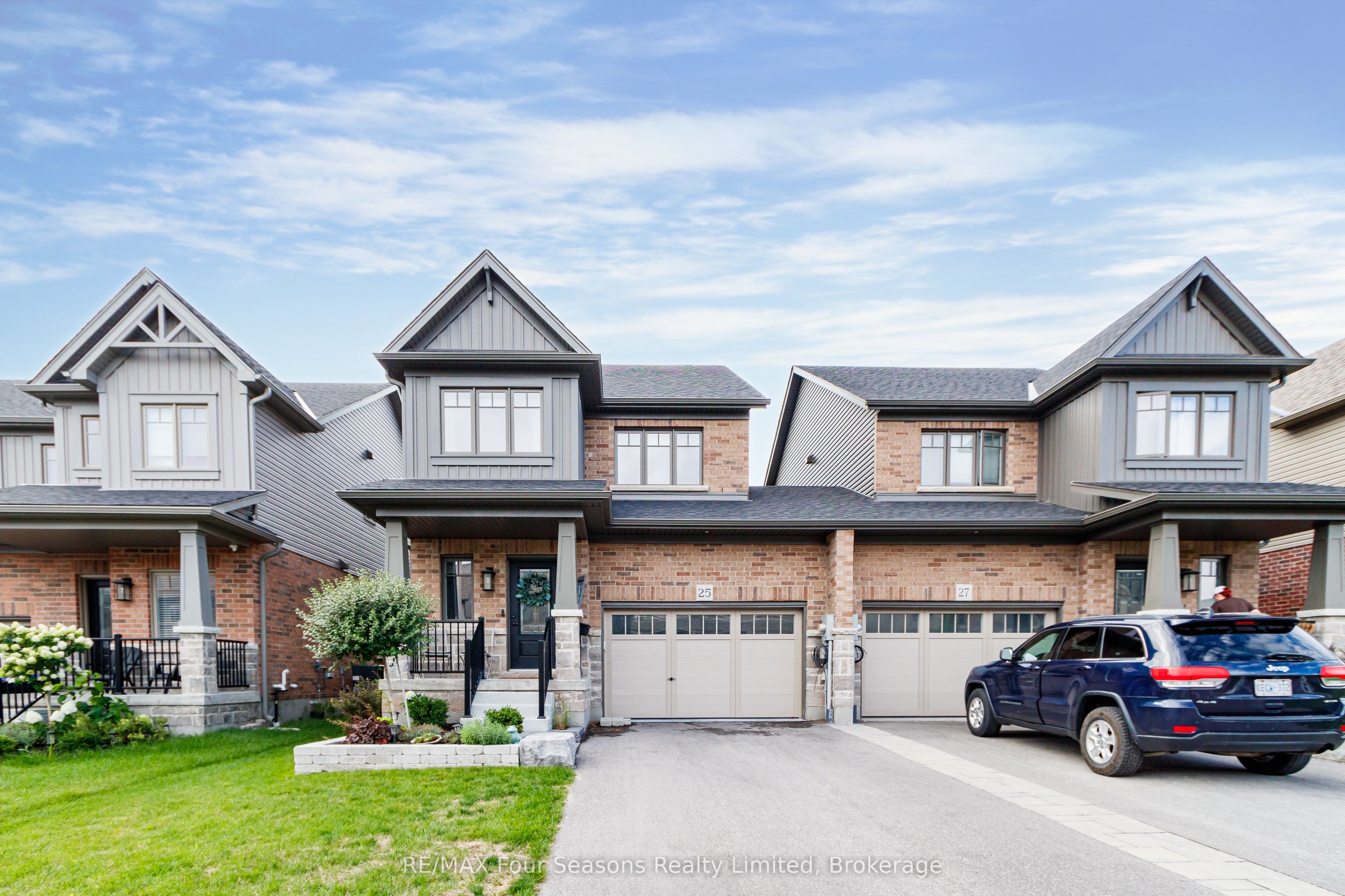 25 Shipley Avenue, Collingwood, ON L9Y 5M6 photo 2