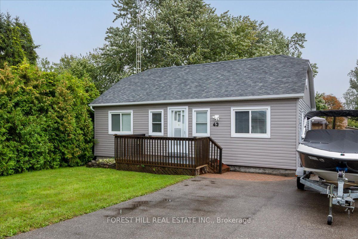 43 Lake Avenue, Ramara, ON L0K 1B0