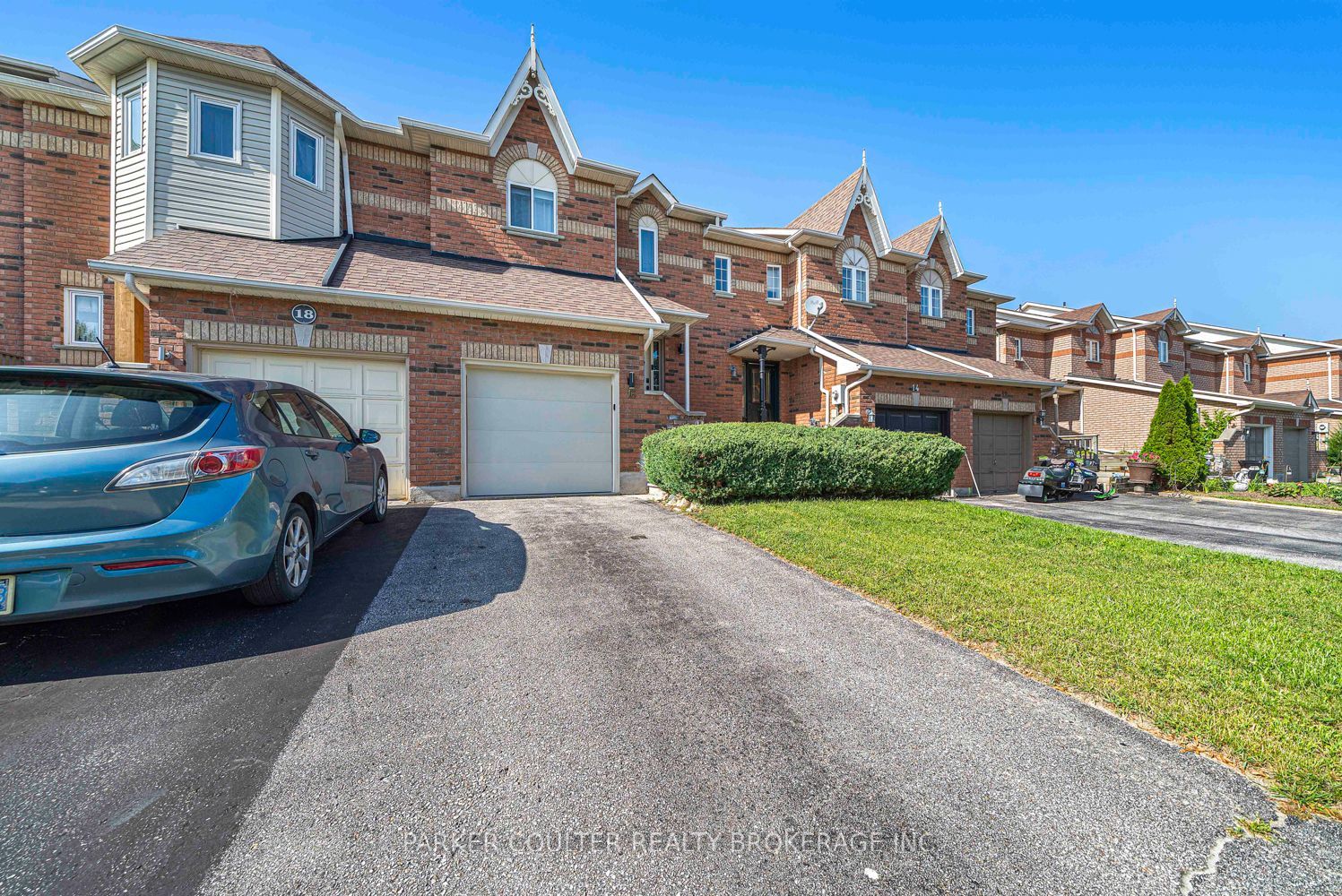 16 Drake Drive, Barrie, ON L4N 8W3 photo 3