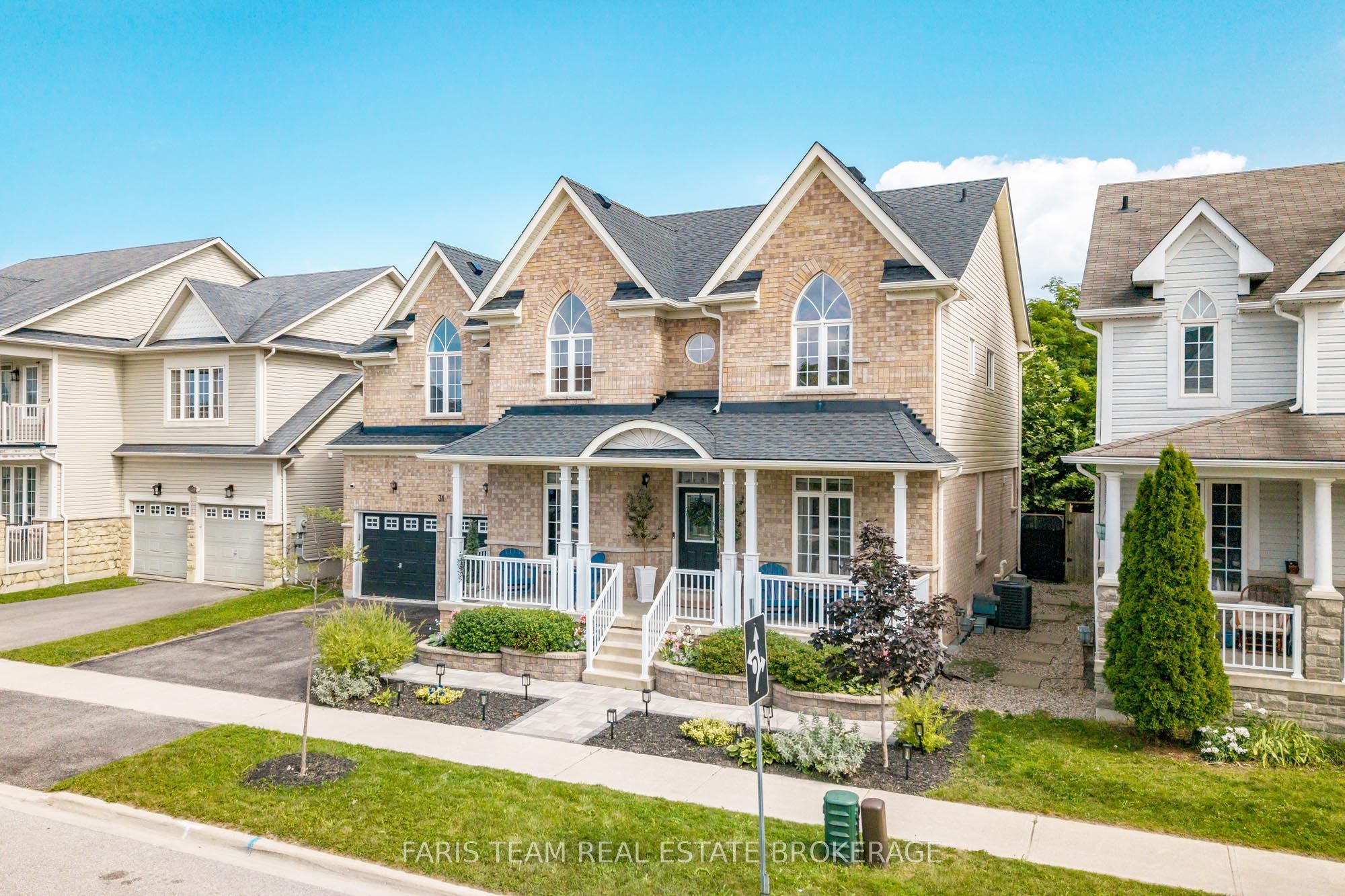 31 The Queensway, Barrie, ON L4M 7H5 photo 2