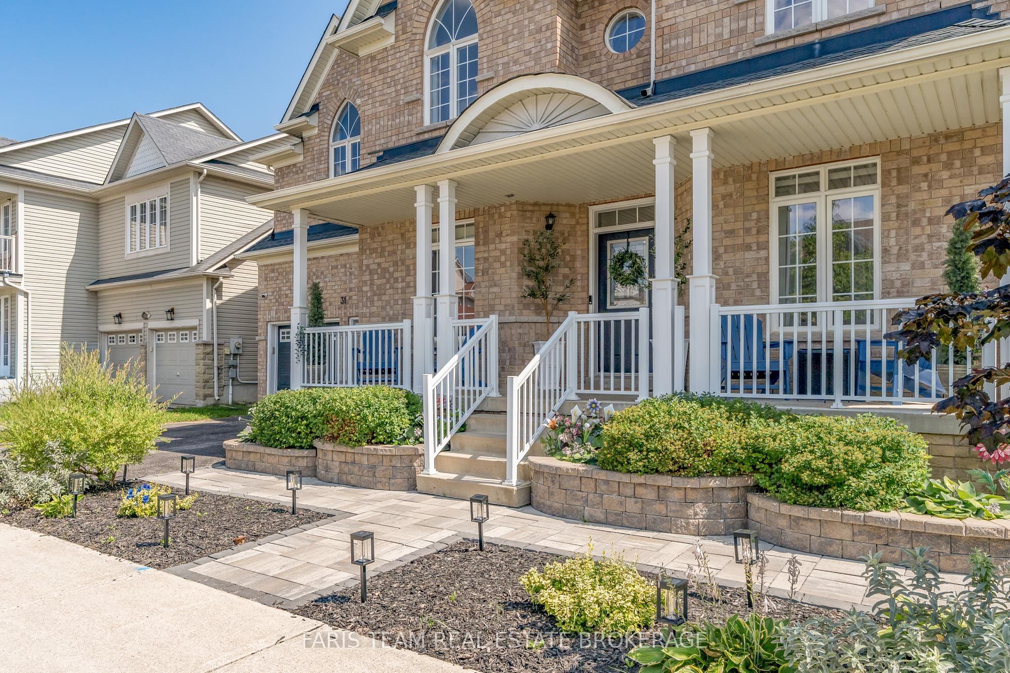 31 The Queensway, Barrie, ON L4M 7H5 photo 3