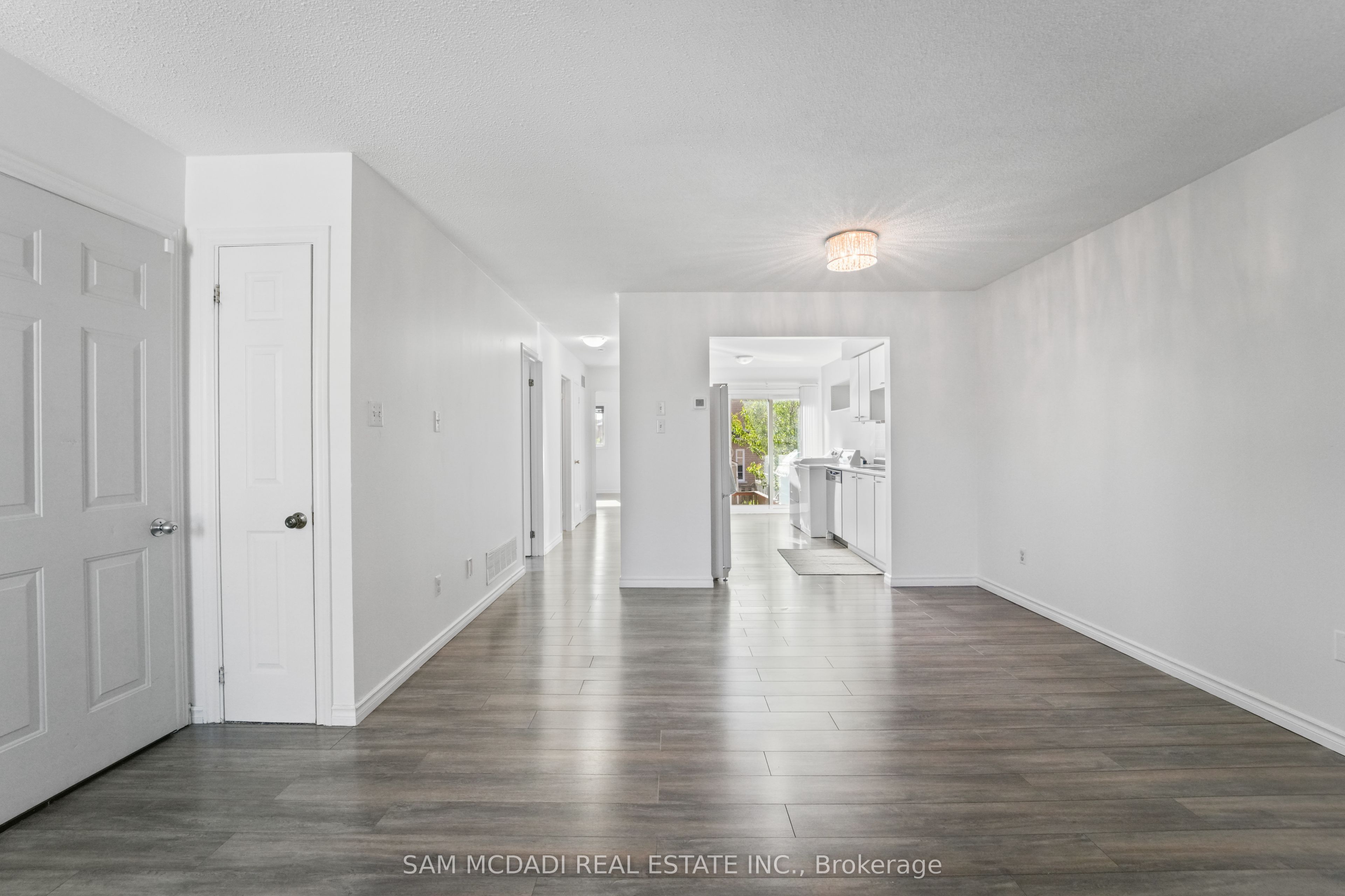 87 Rundle Crescent, Barrie, ON L4N 8E6 photo 3