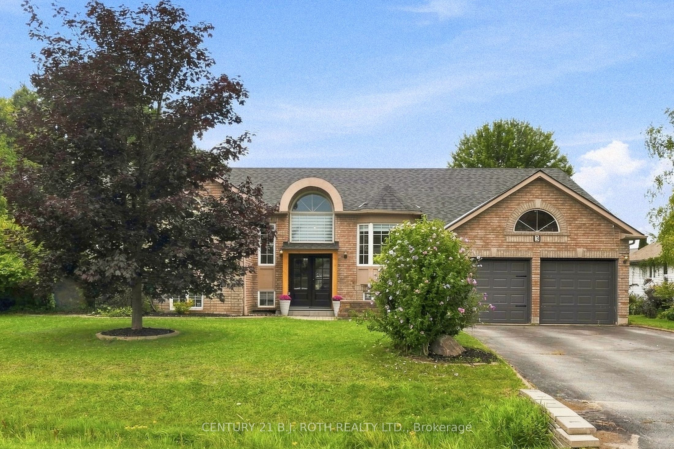 3 Dean Court, Wasaga Beach, ON L9Z 1J9 photo 2