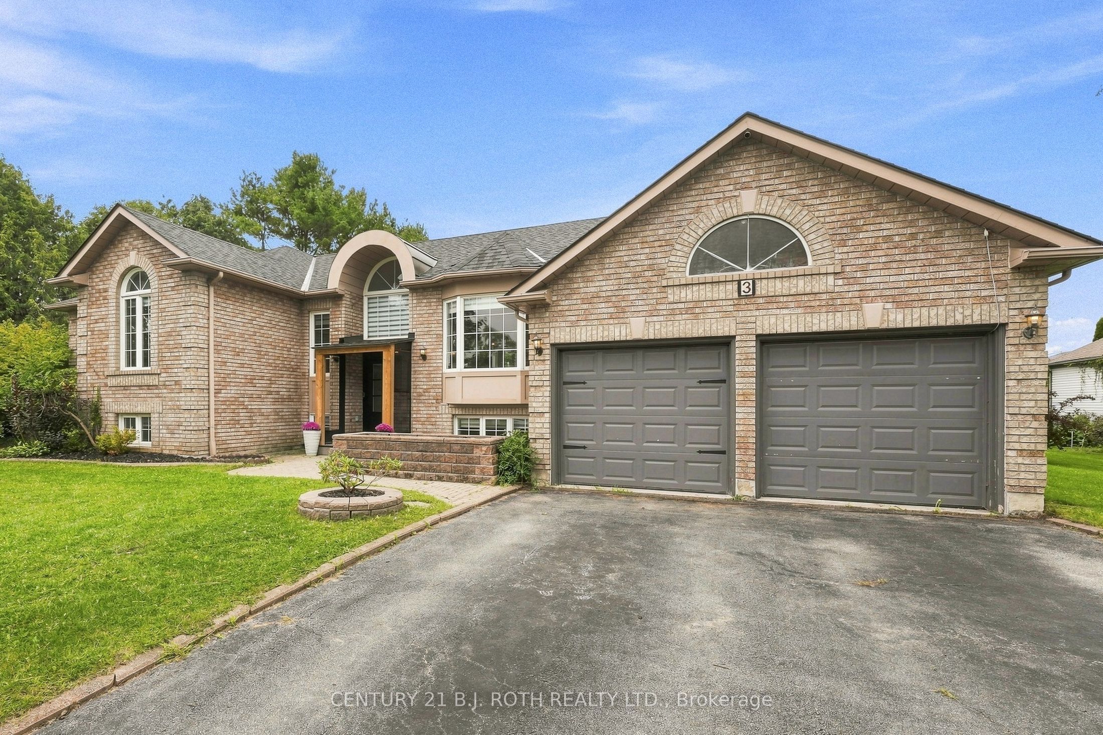 3 Dean Court, Wasaga Beach, ON L9Z 1J9 photo 3