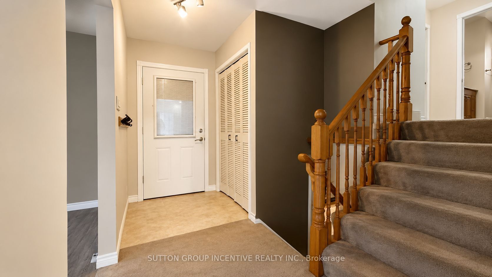 35 Davies Crescent, Barrie, ON L4M 2M4 photo 4