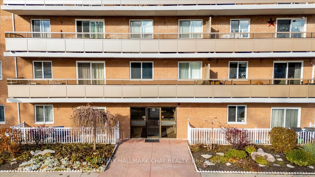 414 Blake Street 706, Barrie, ON L4M 5J7 photo 2