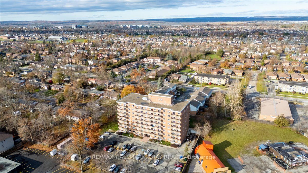 414 Blake Street 706, Barrie, ON L4M 5J7 photo 3