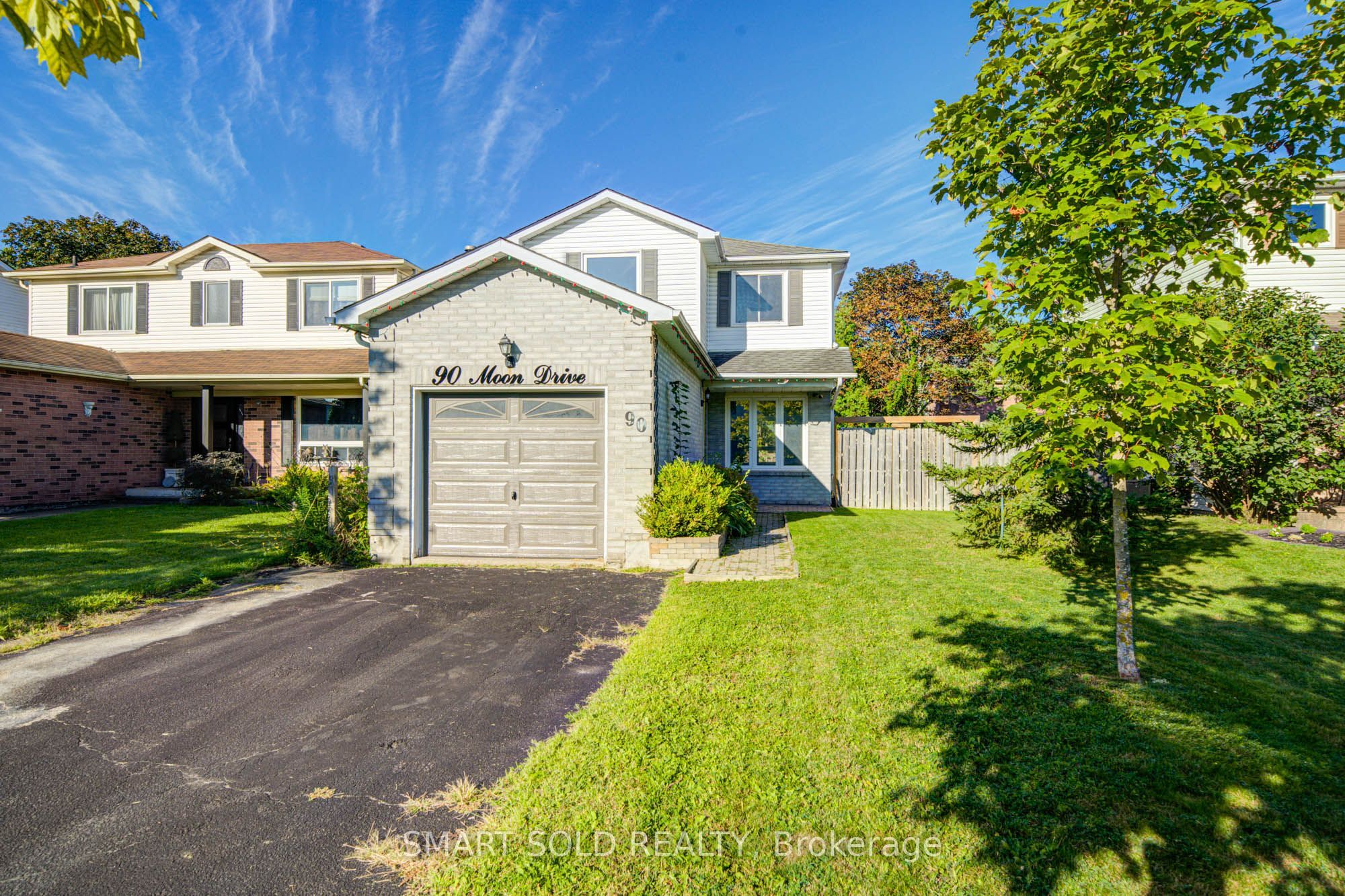 90 Moon Drive, Barrie, ON L4N 7G9