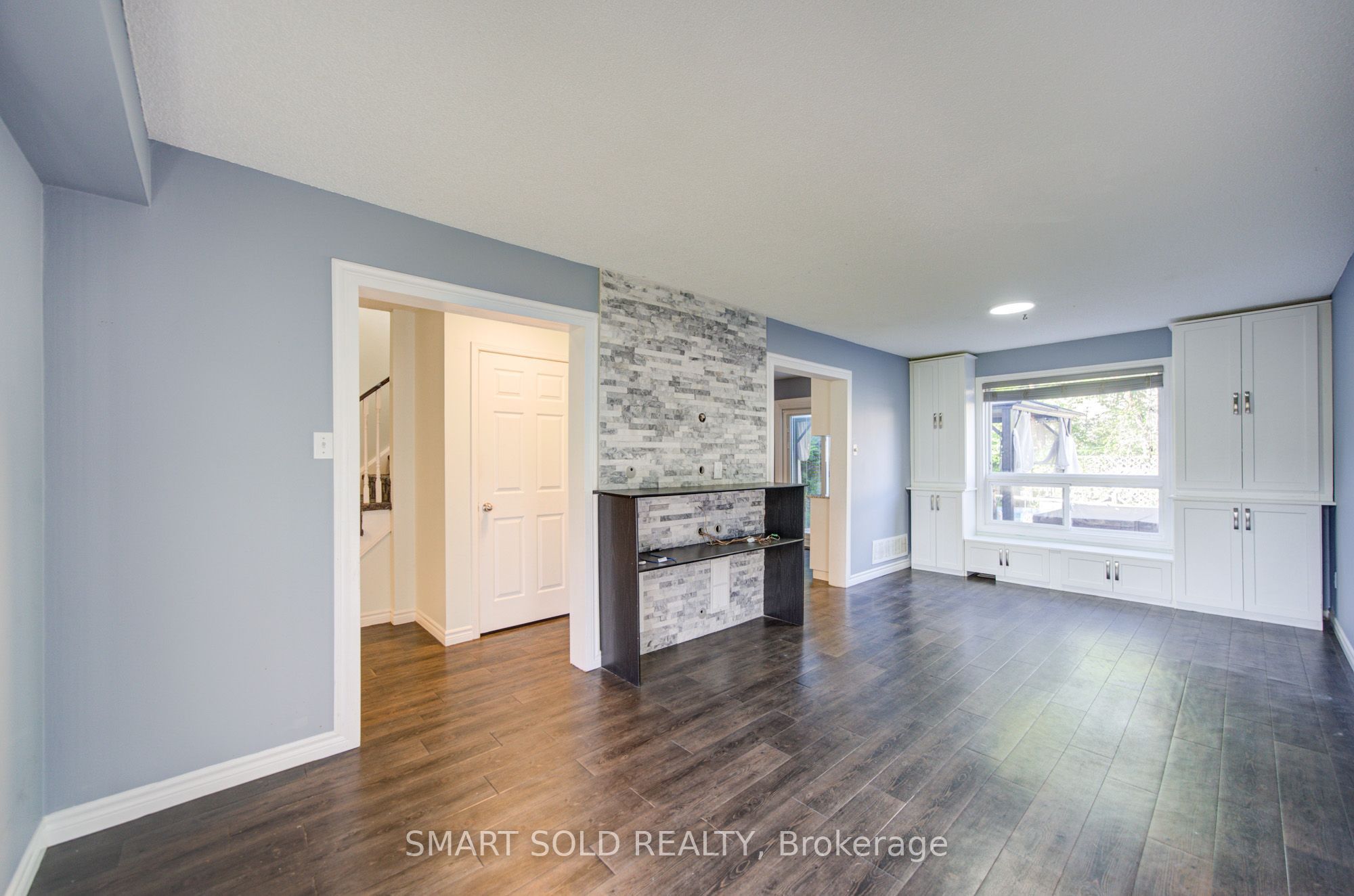 90 Moon Drive, Barrie, ON L4N 7G9 photo 2