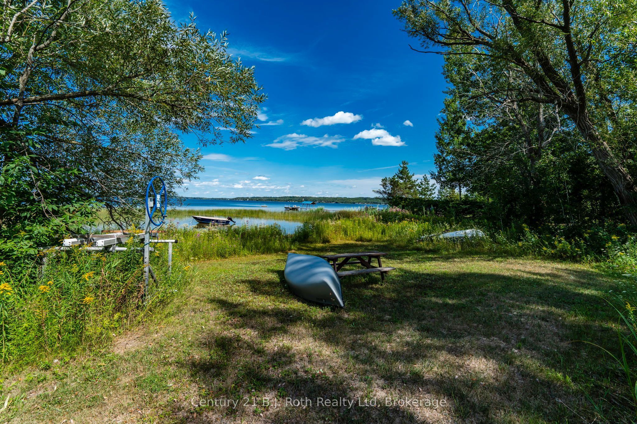 24 Crescent Drive, Tay, ON L0K 2A0 photo 3