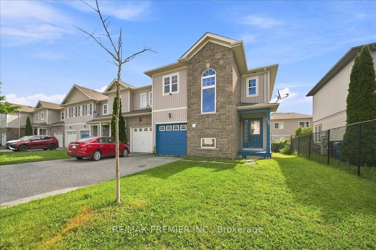 800 West Ridge Boulevard 125, Orillia, ON L3V 0A1