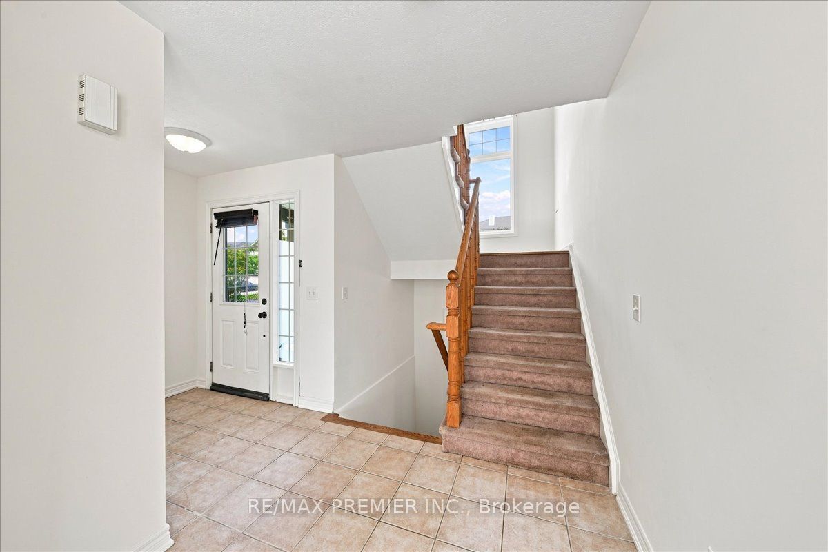 800 West Ridge Boulevard 125, Orillia, ON L3V 0A1 photo 4
