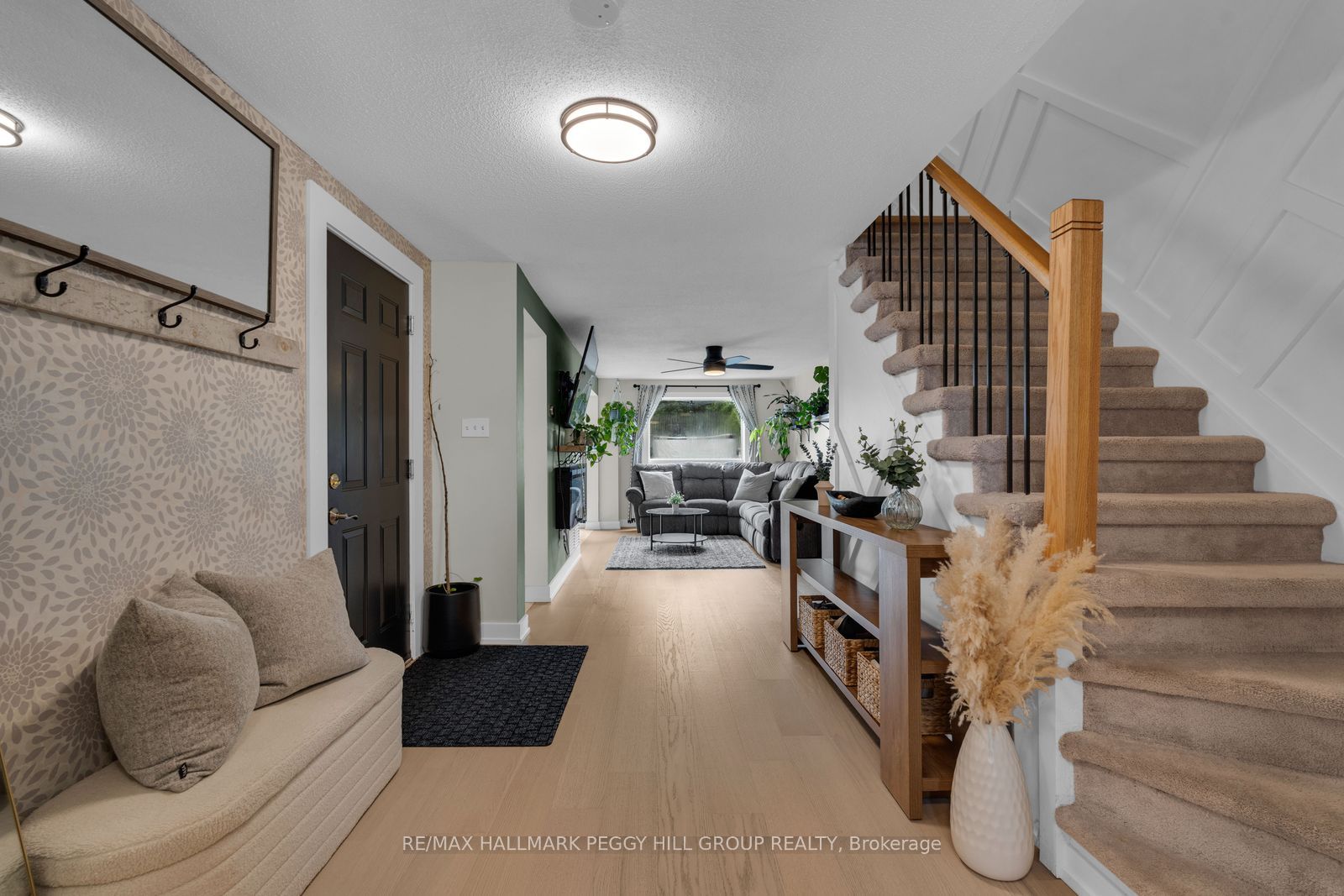 195 Dunsmore Lane, Barrie, ON L4M 6Z8