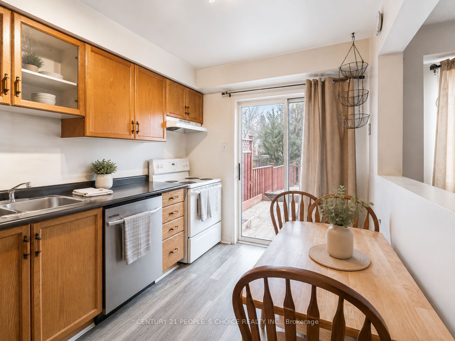 186 Pickett Crescent, Barrie, ON L4N 8C2 photo 5