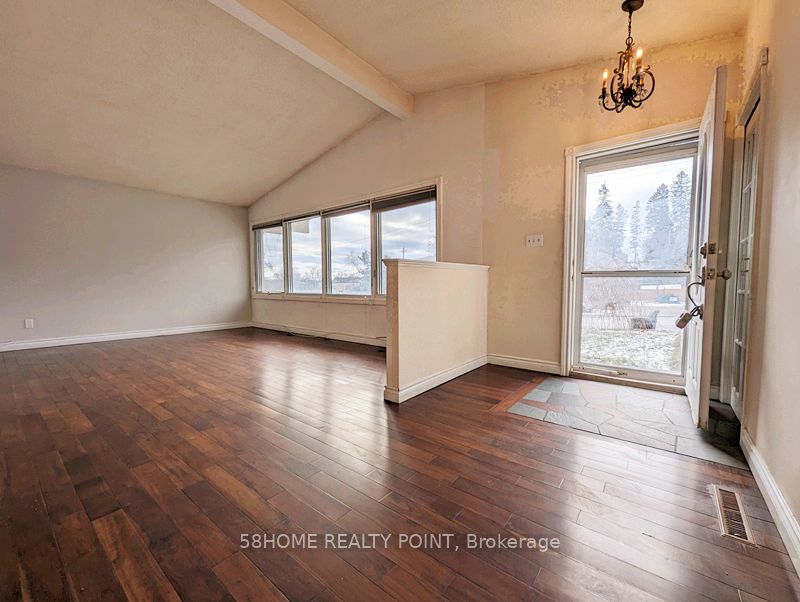 11 St Vincent Street, Barrie, ON L4M 3Y3 photo 2