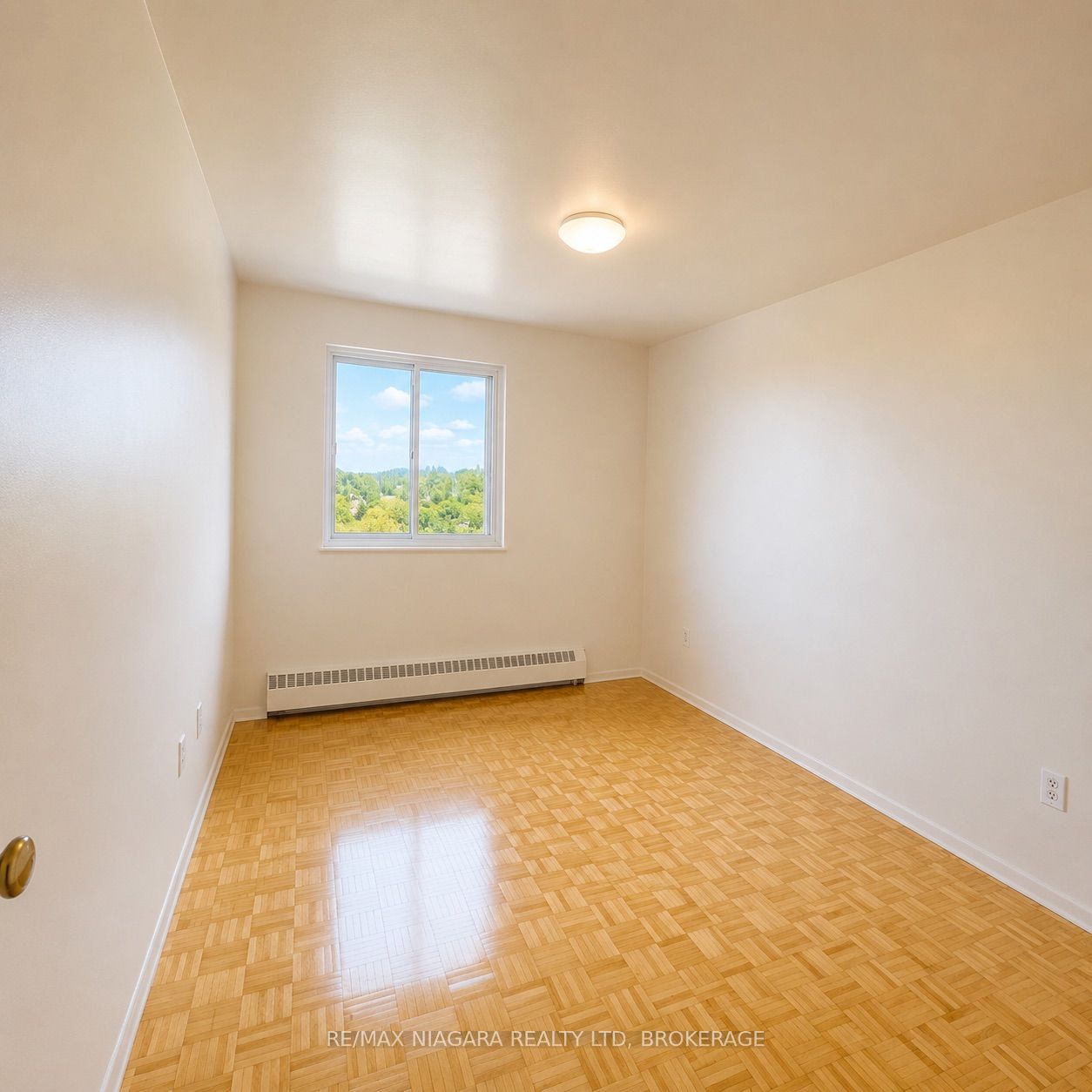 550 King Street 609, Midland, ON L4R 3N1 photo 5