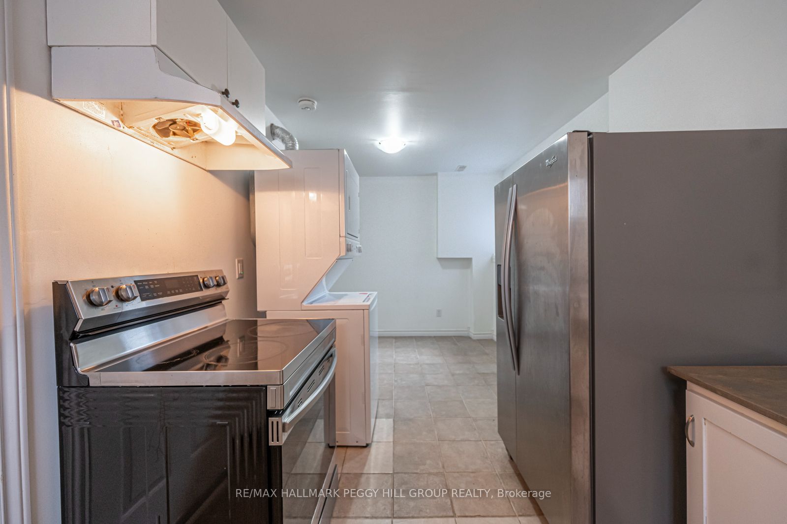 32 54th Street S Lower, Wasaga Beach, ON L9Z 1W9 photo 3