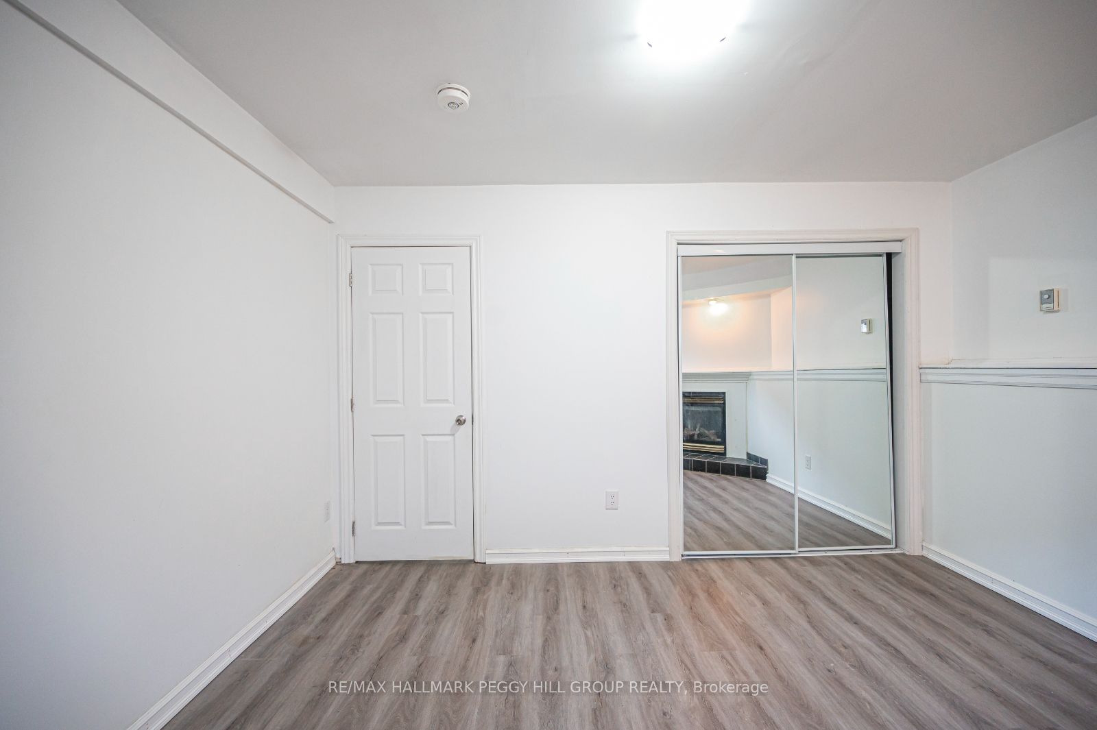 32 54th Street S Lower, Wasaga Beach, ON L9Z 1W9 photo 5