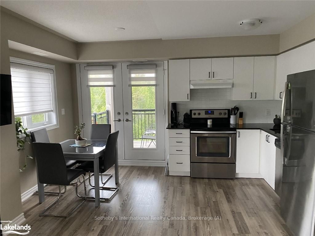 7 ANCHORAGE Crescent 201, Collingwood, ON L9Y 0Y6 photo 4