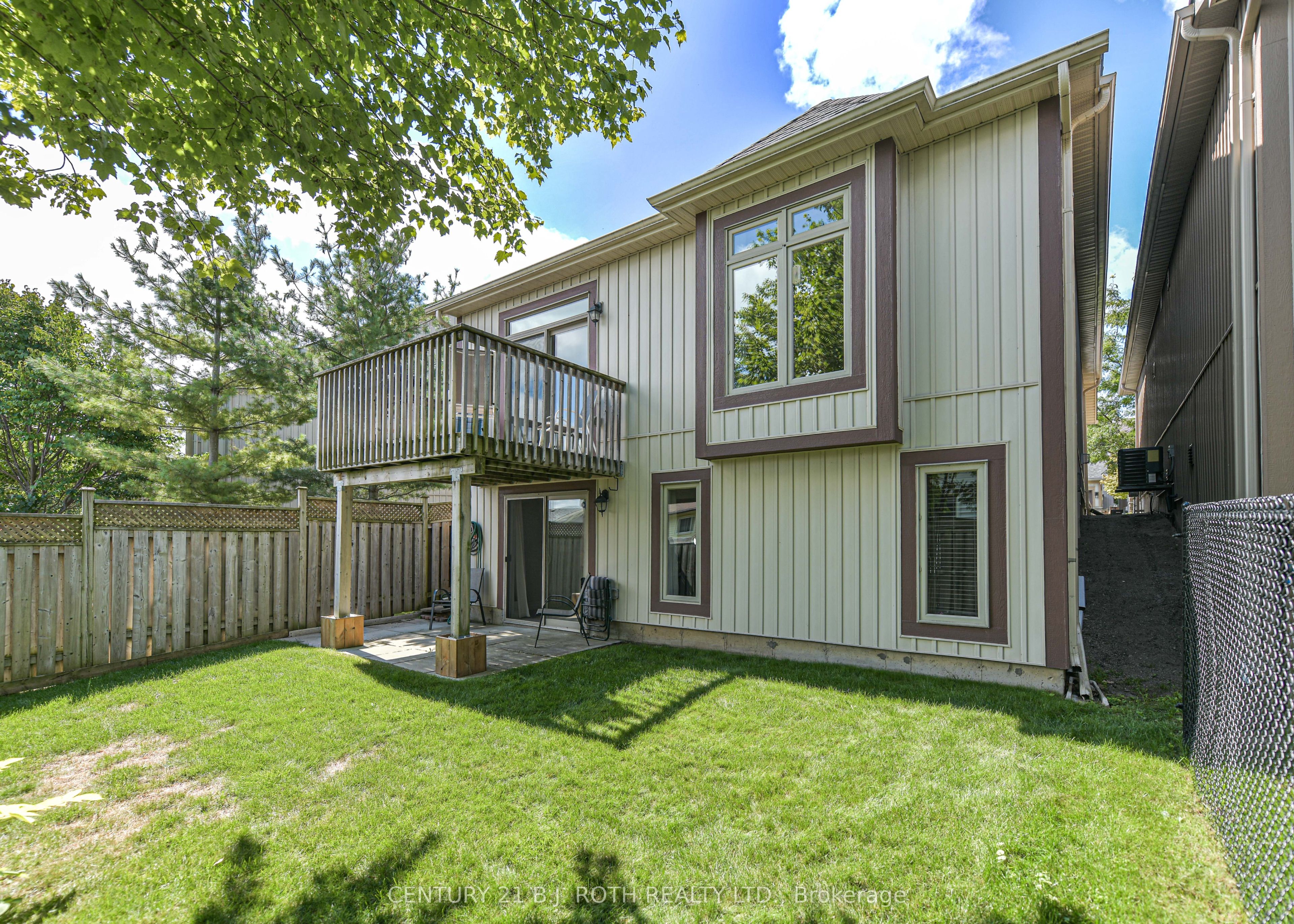 10 Canterbury Circle, Orillia, ON L3V 0C9 photo 3