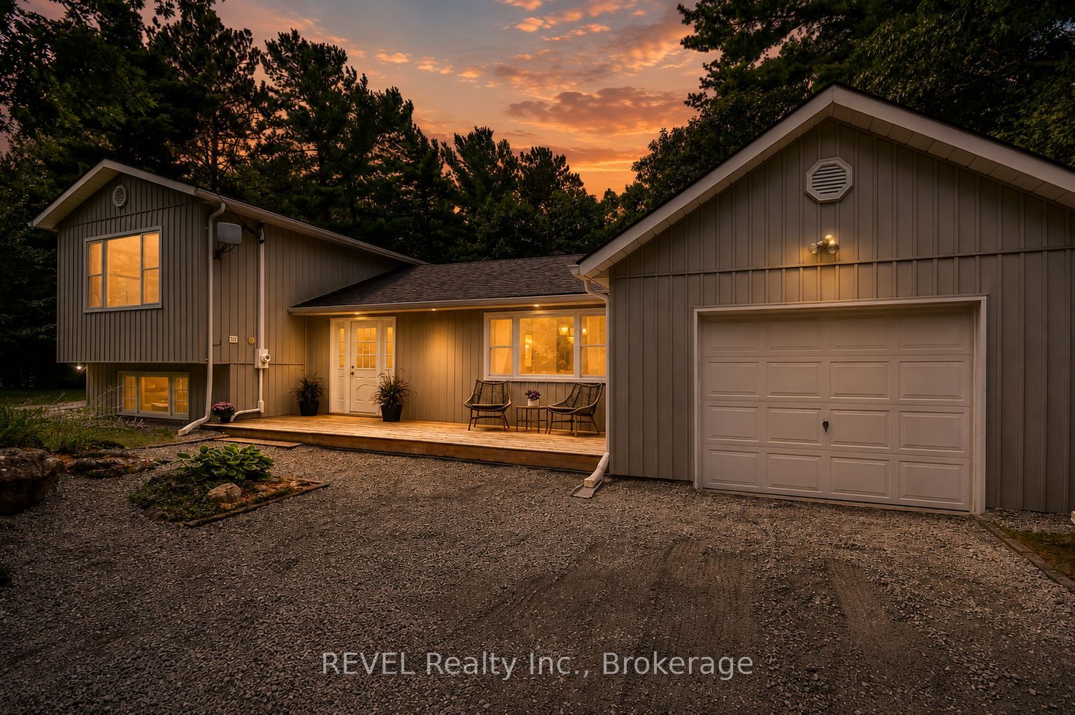 34 Trout Lane, Tiny, ON L9M 0J1