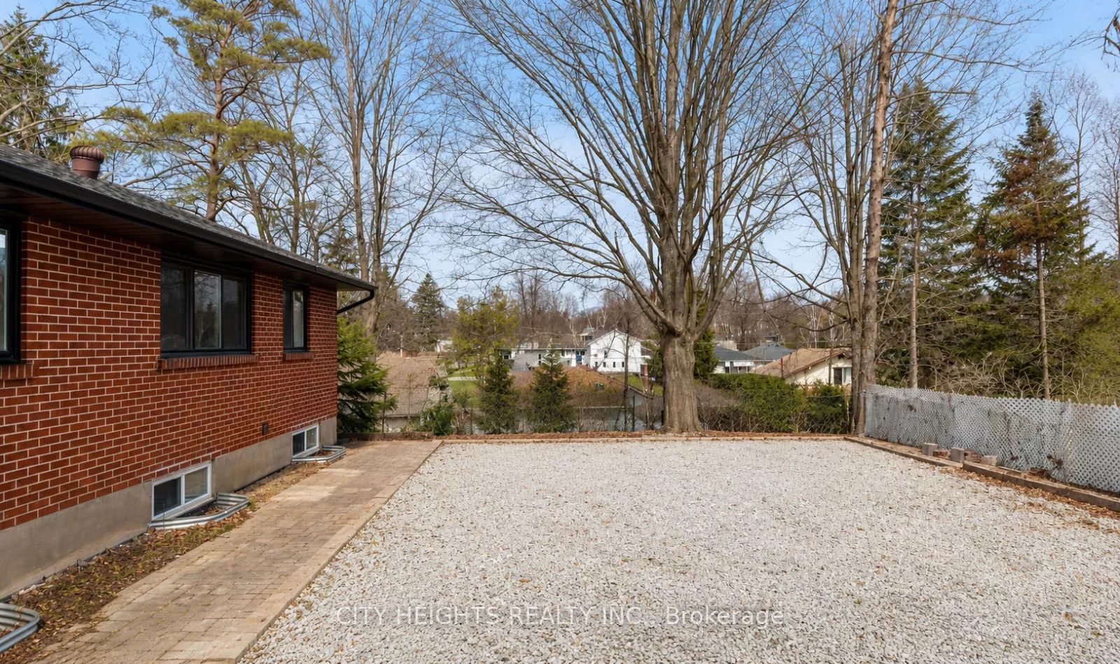 99 Wellington Street E Upper, Barrie, ON L4M 2C6 photo 3