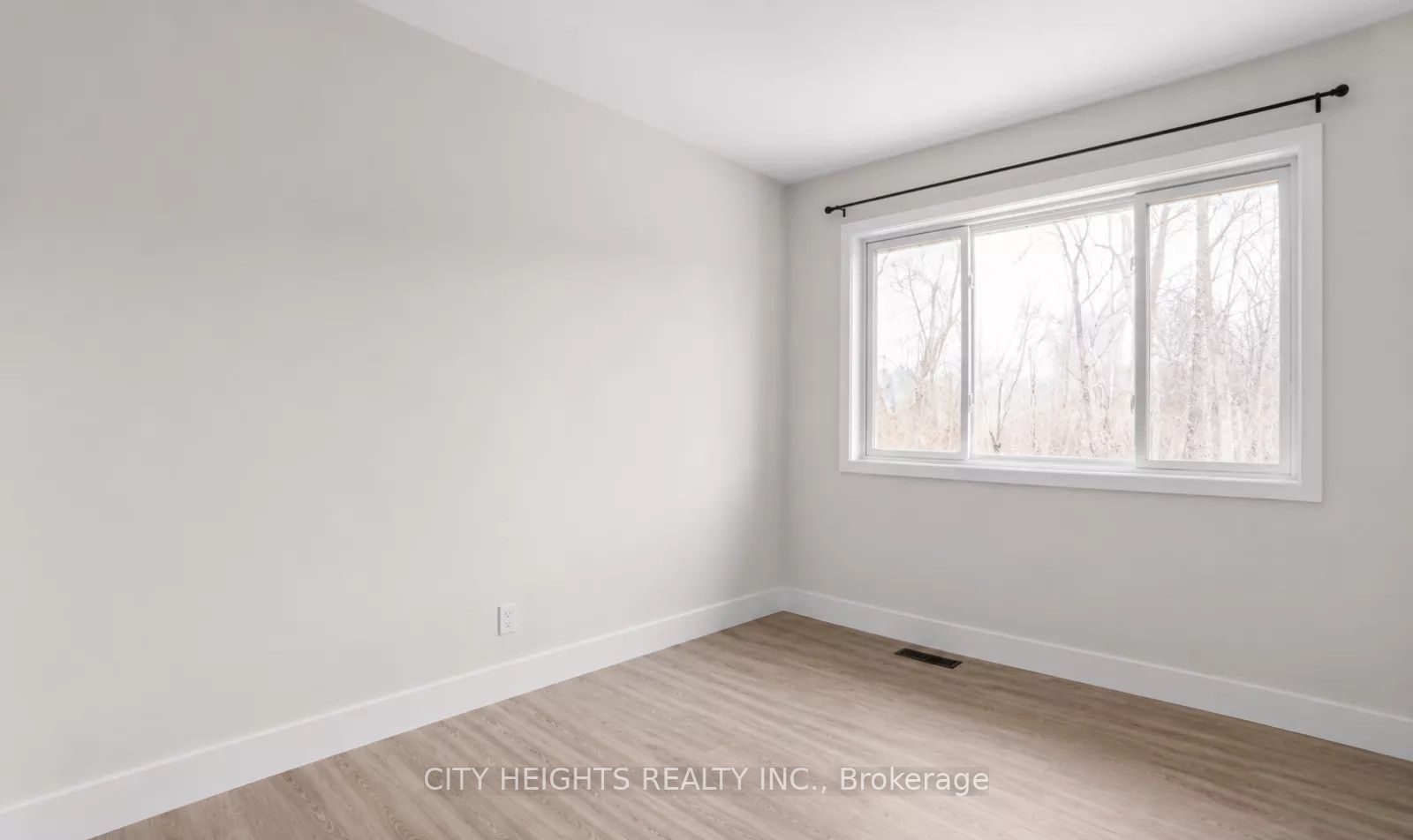 99 Wellington Street E Upper, Barrie, ON L4M 2C6 photo 5