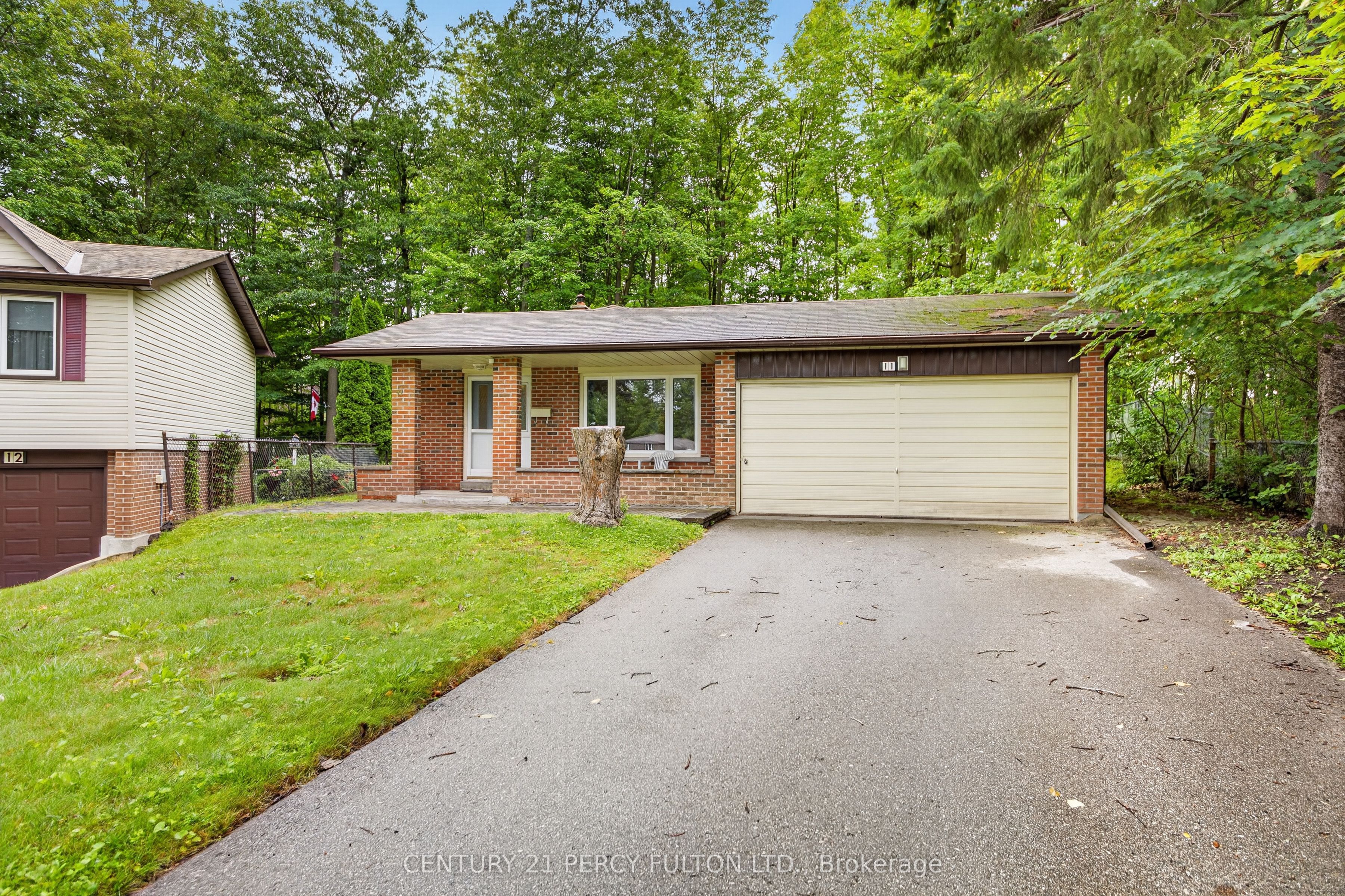 11 Aldergrove Circle, Barrie, ON L4M 4W6