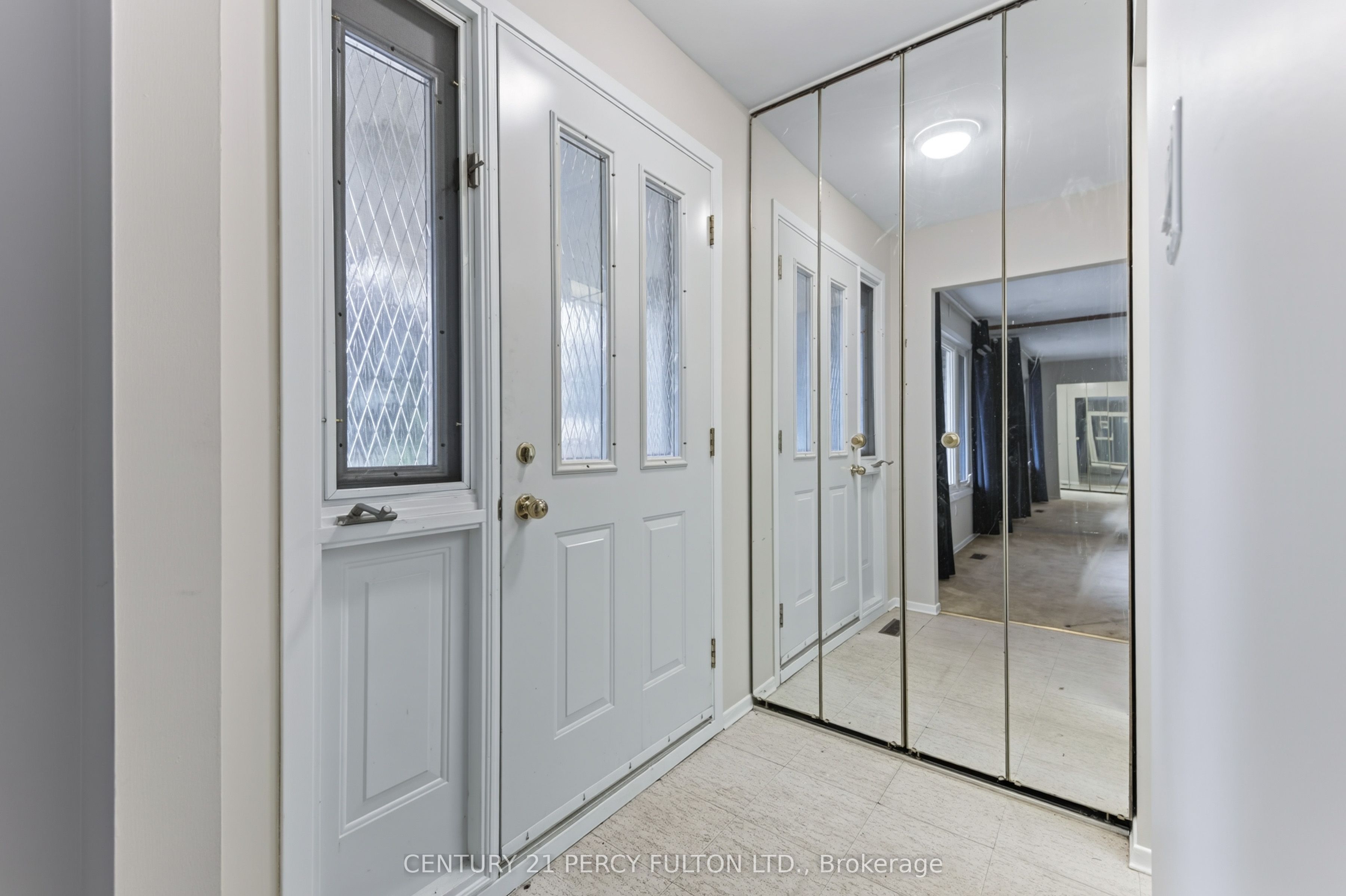 11 Aldergrove Circle, Barrie, ON L4M 4W6 photo 5