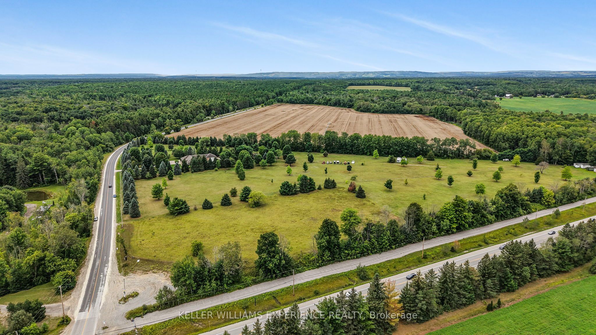 4806 Sunnidale-Tosorontio Townline, Clearview, ON L0M 1N0 photo 2