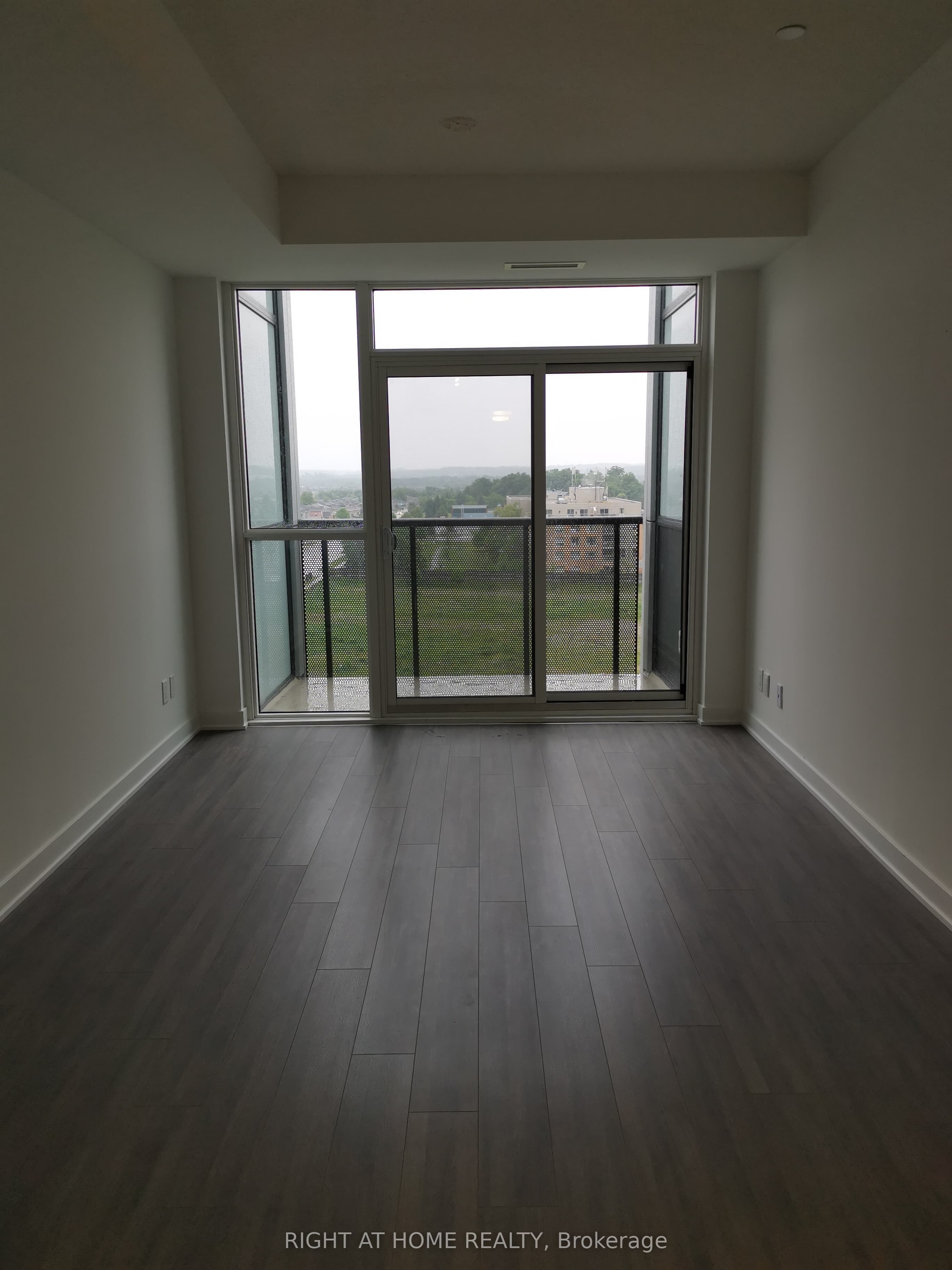 681 E YONGE Street E 612, Barrie, ON L9J 0K1 photo 5
