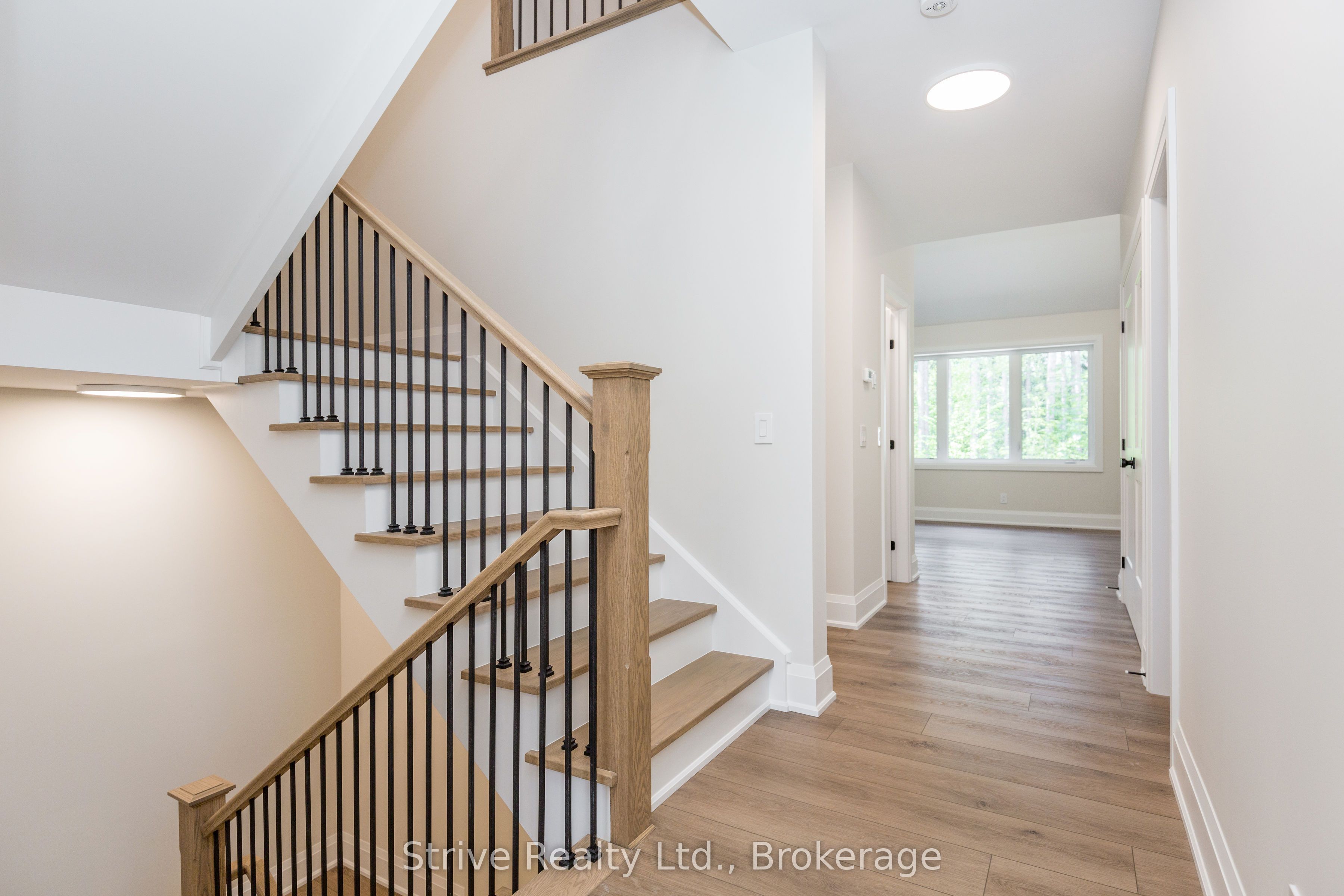 14 Northland Court, Oro-Medonte, ON L9J 1C4 photo 5
