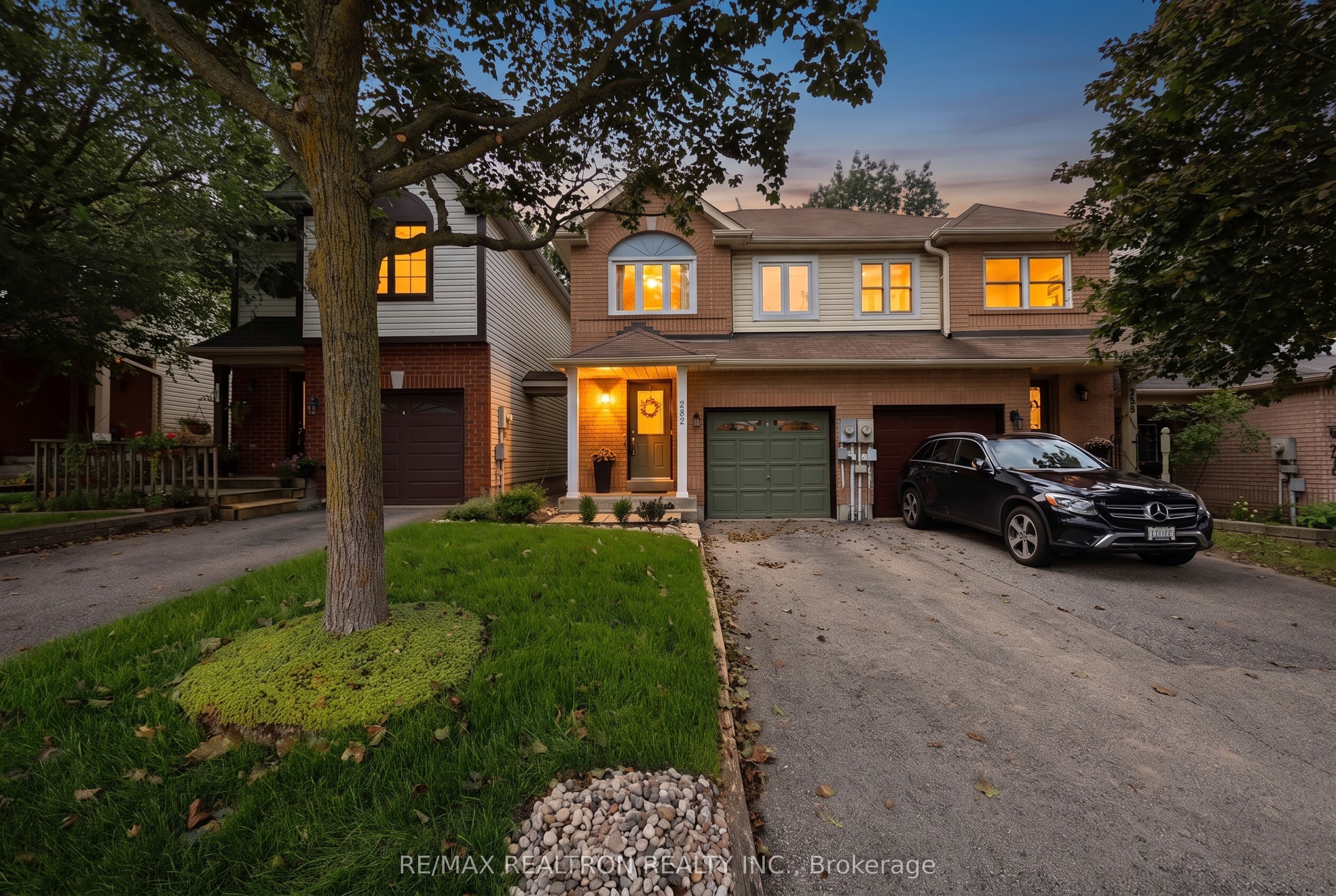 282 Ferndale Drive S, Barrie, ON L4N 8J9 photo 3