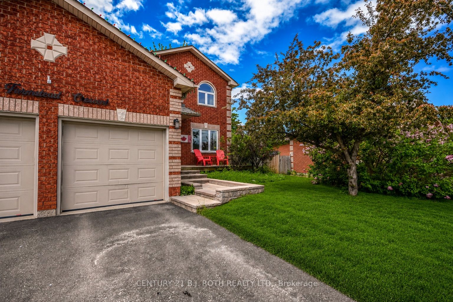 42 Farmstead Crescent, Barrie, ON L4N 8S1 photo 2