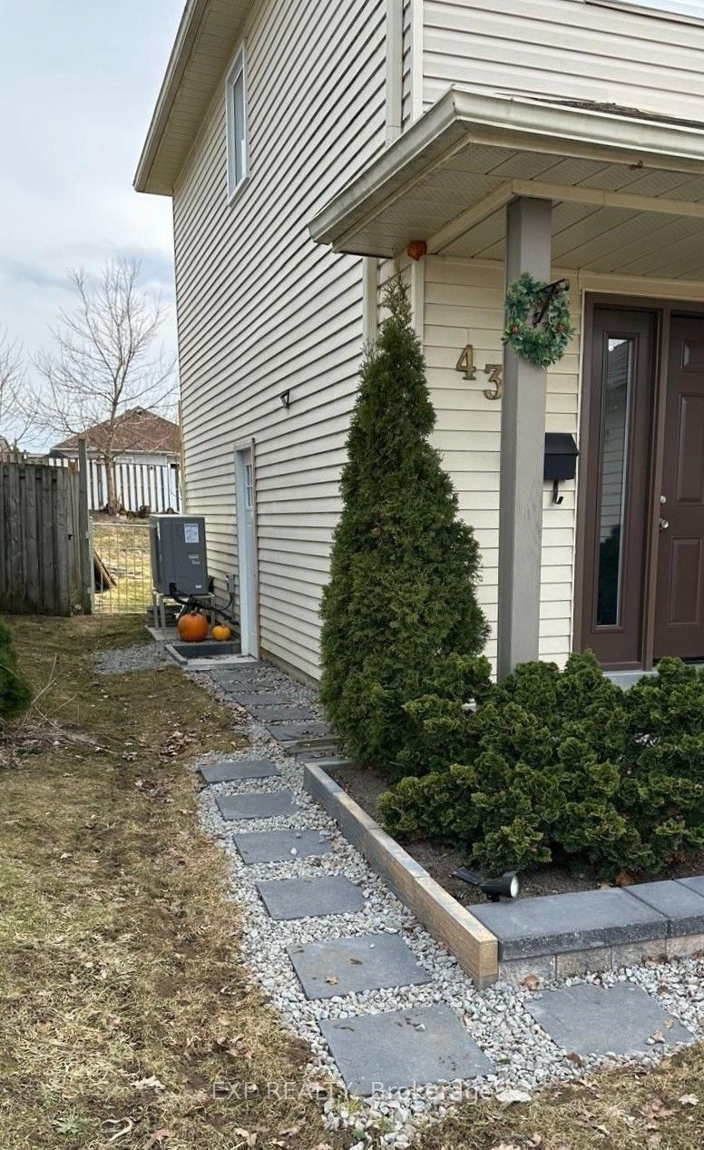 43 D'ambrosio Drive, Barrie, ON L4N 6V6 photo 2